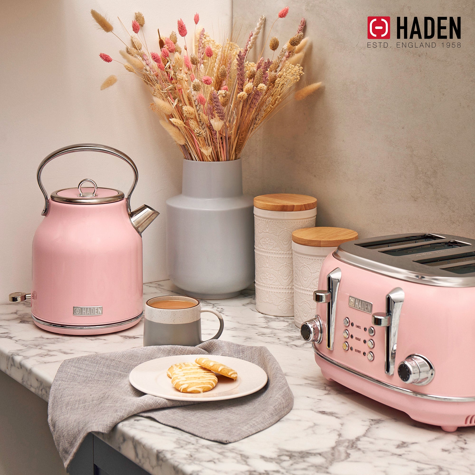 Haden Heritage Electric Water Kettle & 4 Slice Wide Slot Toaster, English Rose - VMInnovations