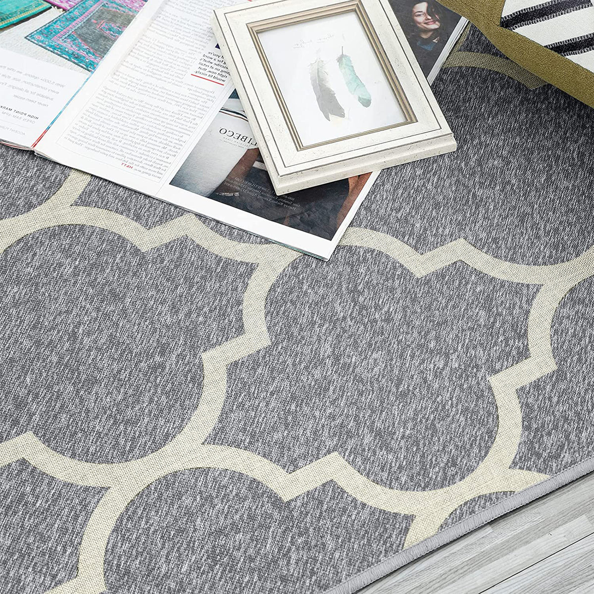 JINCHAN Linen 5 x 7 Foot Geometric Moroccan Quatrefoil Area Rug, Heathered Gray