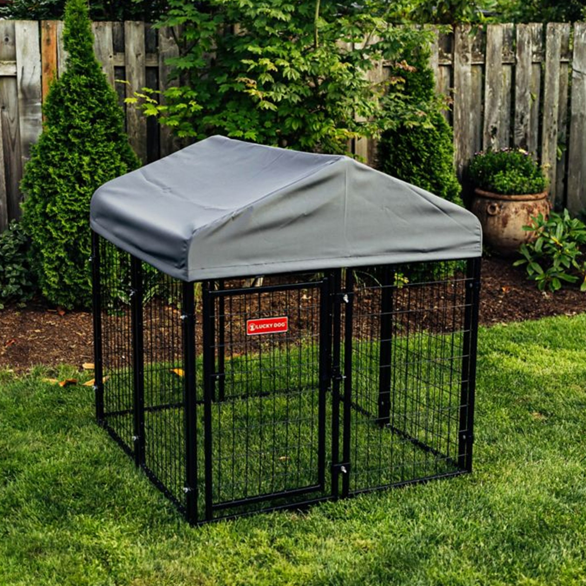 Lucky Dog Series Studio Jr. 4 x 4 x 4.3ft Roofed Steel Dog Kennel (For Parts) - VMInnovations