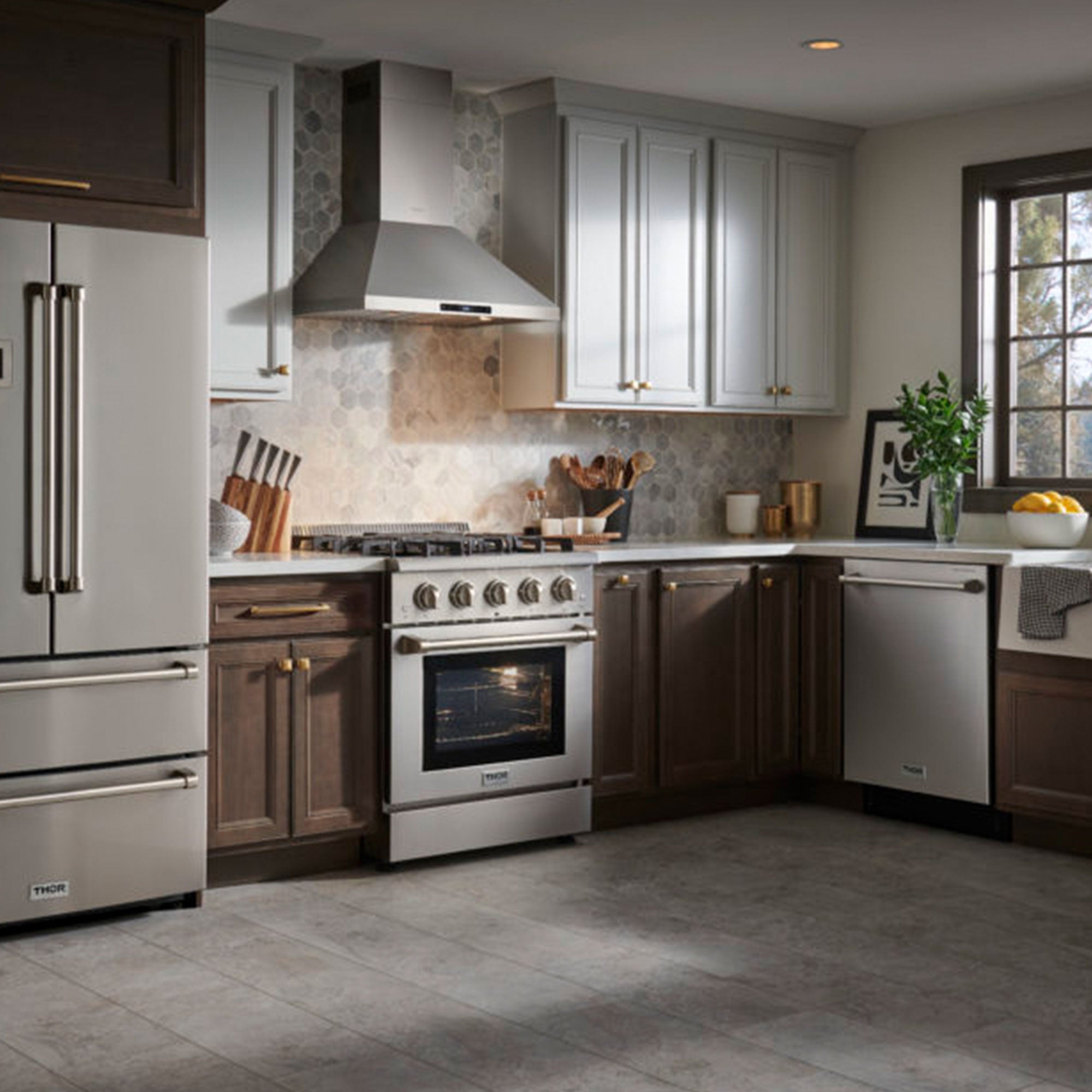 Thor Kitchen 30" Professional 4 Burner Gas Range Kitchen Oven, Stainless Steel