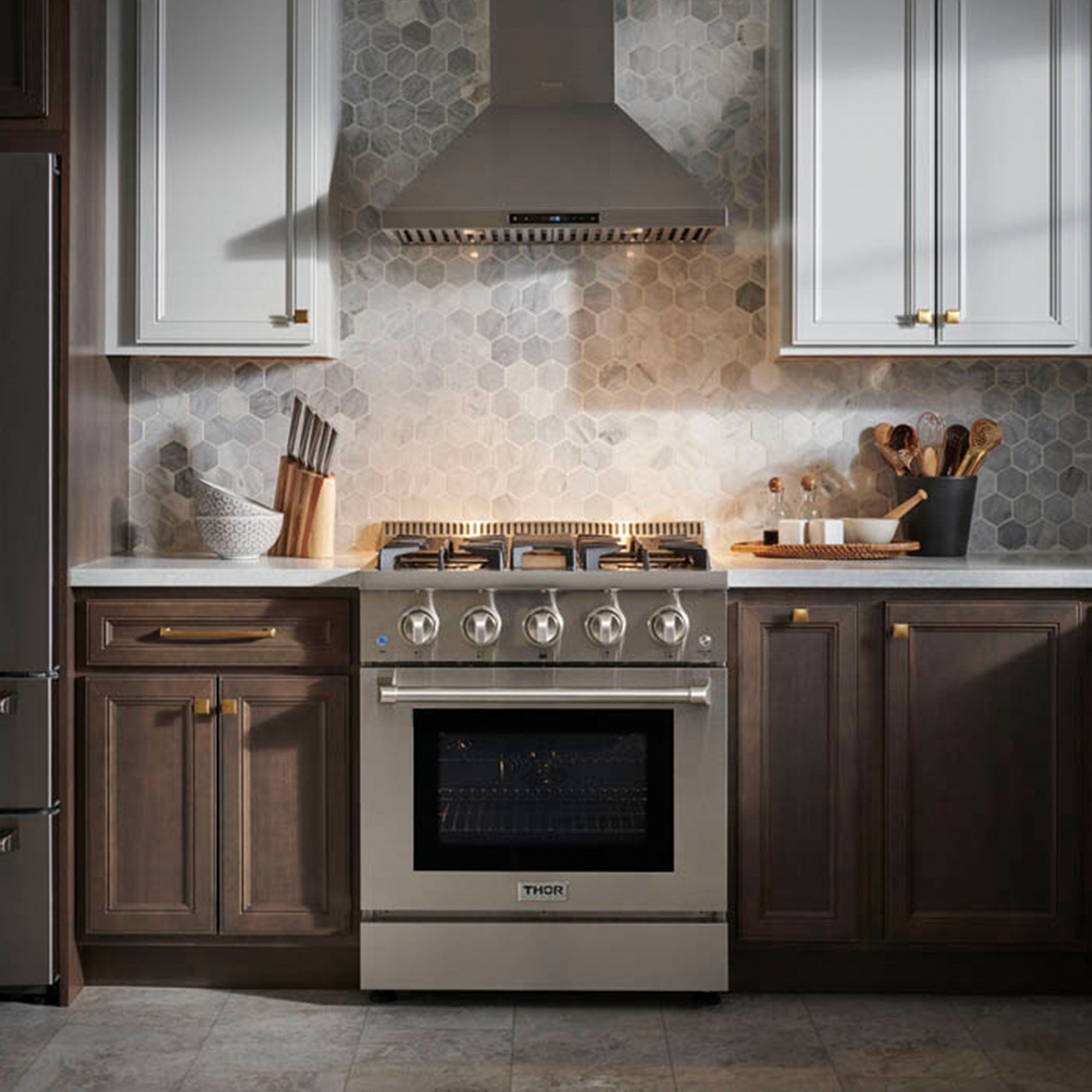 Thor Kitchen 30" Professional 4 Burner Gas Range Kitchen Oven, Stainless Steel