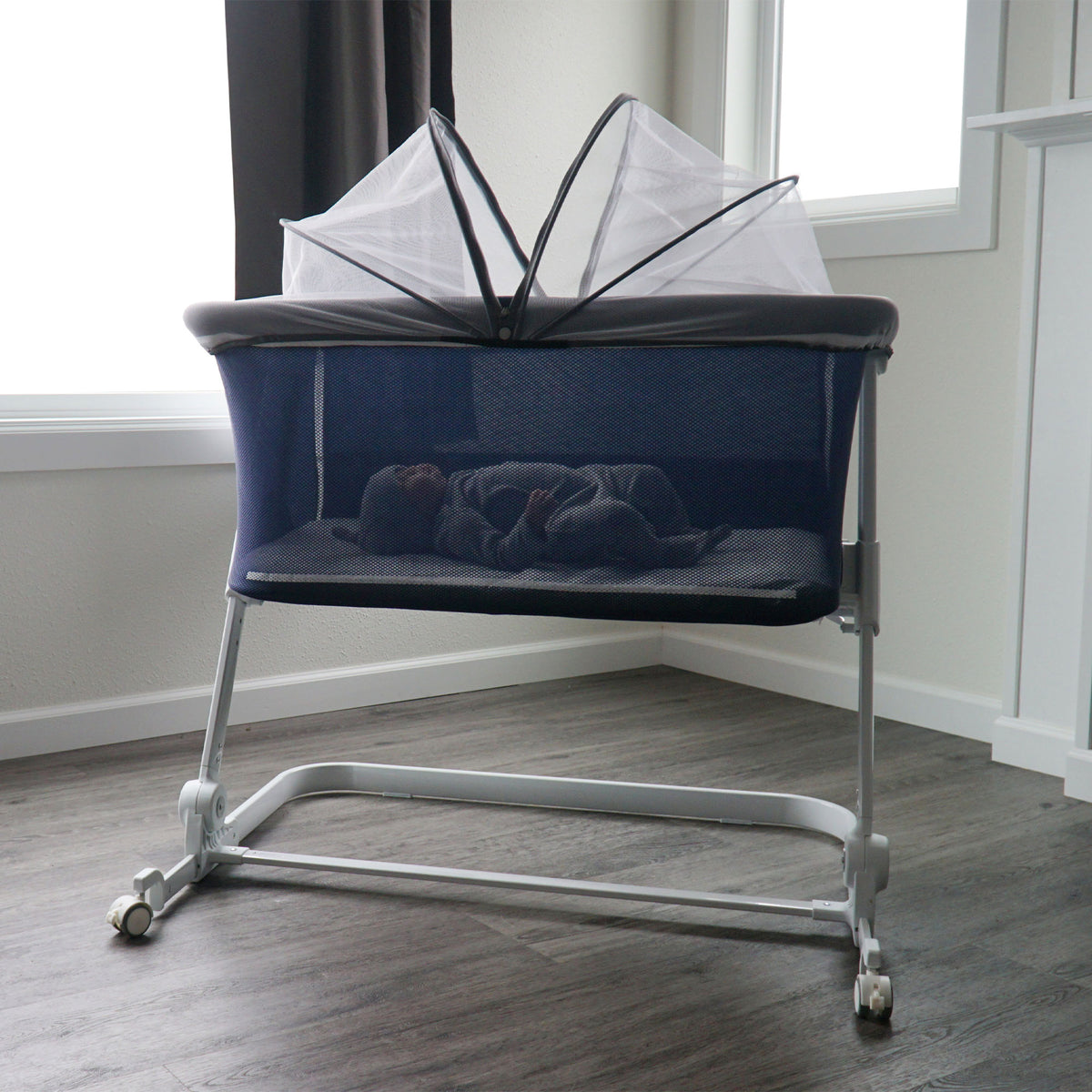 Venice Child Sunset Dreaming Portable Bedside Co Sleeper Bassinet Crib, Gray - VMInnovations
