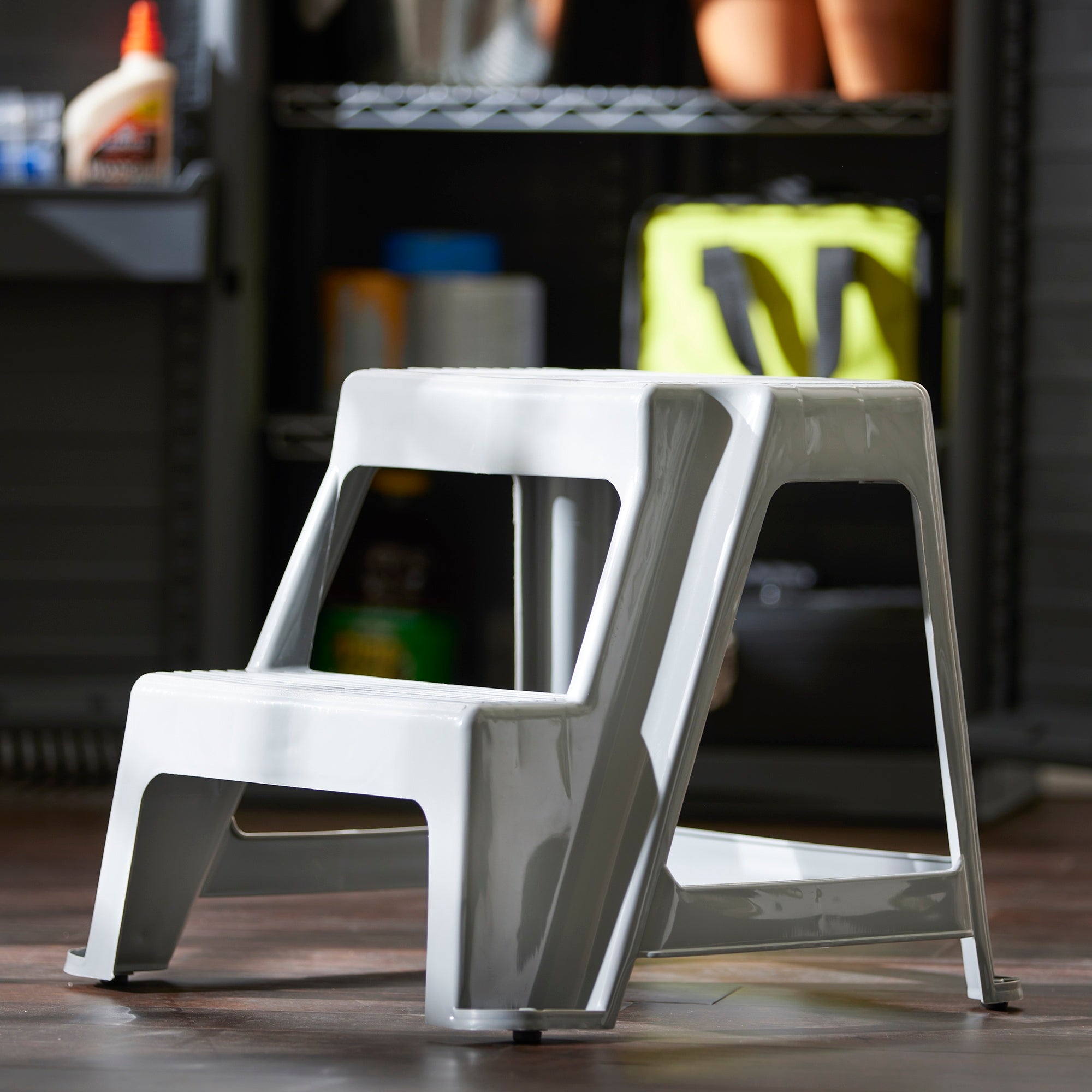 Gracious Living 2 Step Stool w/ Non Slip Feet, Holds Up to 300 Pounds (Open Box) - VMInnovations