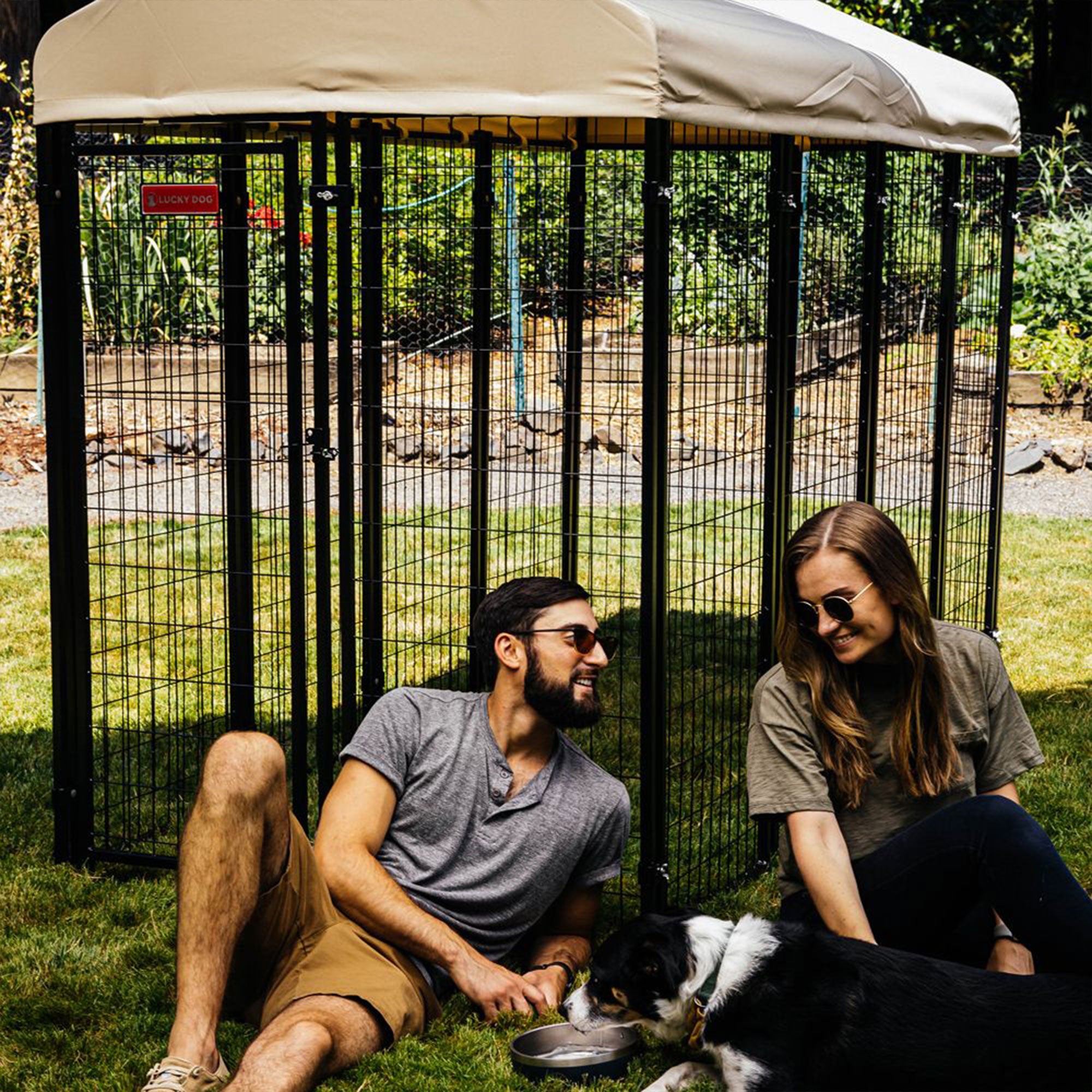 Lucky Dog 4 x 8 x 6 Foot Roofed Steel Frame Villa Dog Kennel, Khaki (For Parts)