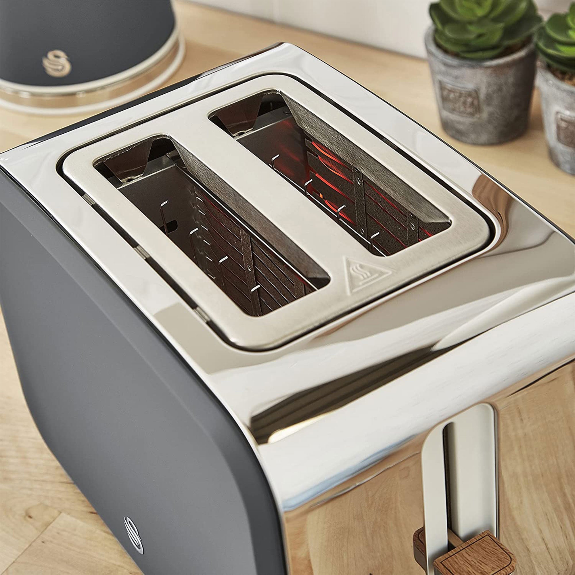 Salton Swan Nordic Toaster 2 Slice w/ 6 Power Settings & Crumb Tray (Used) - VMInnovations