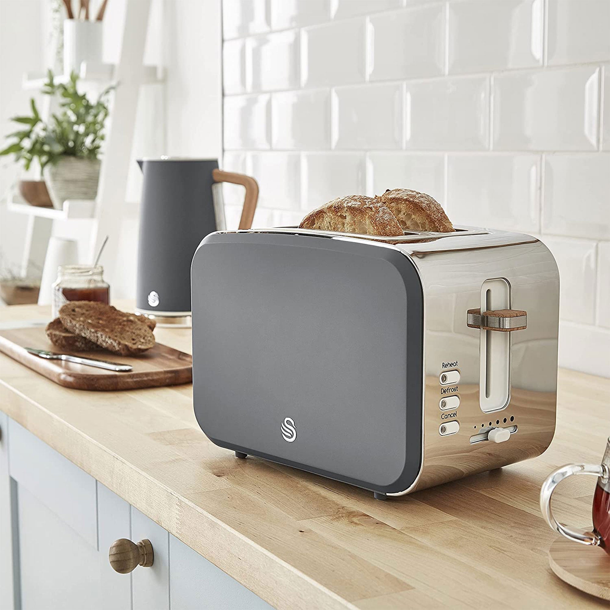 Salton Swan Nordic Toaster 2 Slice w/ 6 Power Settings & Crumb Tray (Used) - VMInnovations