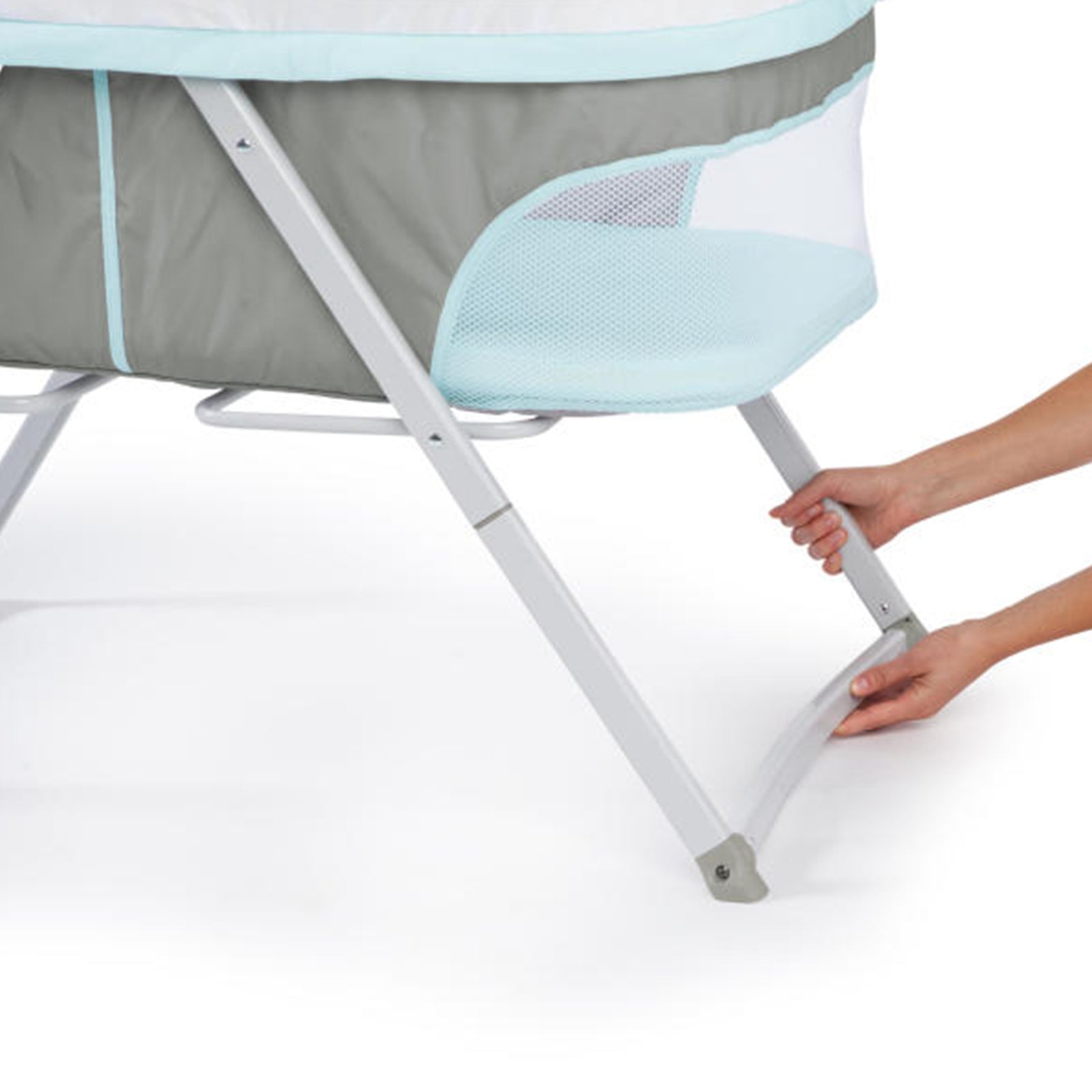 Ingenuity FoldAway Travel Rocking Baby Sleeper Bassinet w/ Mesh Sides (Open Box) - VMInnovations