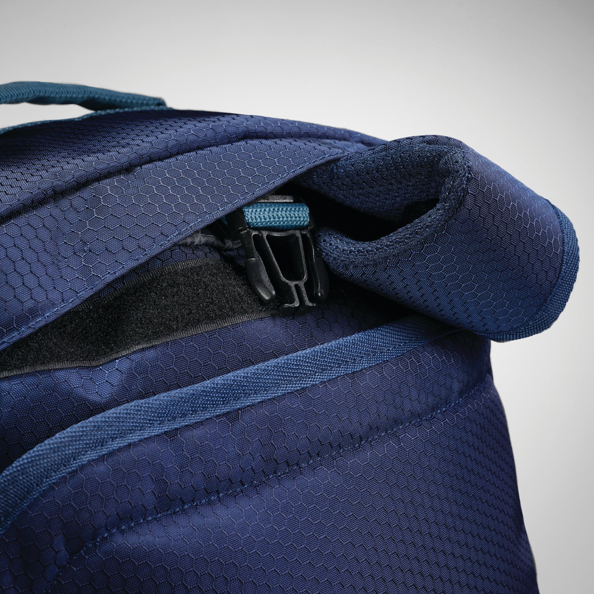 High Sierra Fairlead Zipper Closure Travel Duffel Backpack with Handle, Blue