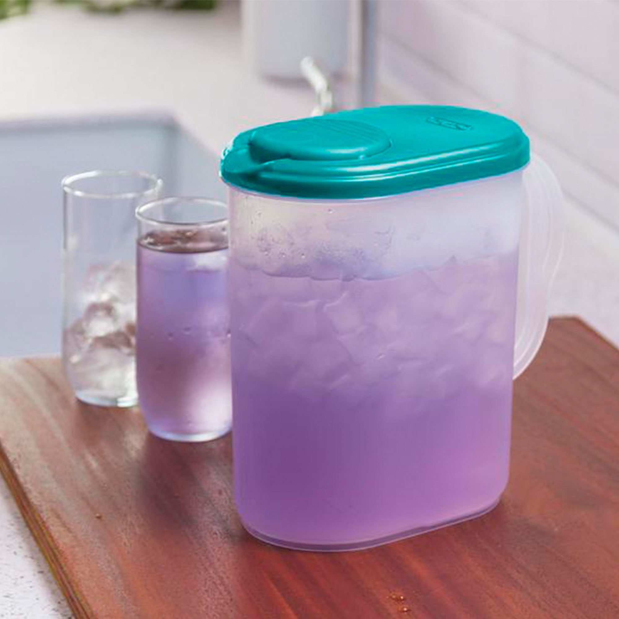 Sterilite Ultra-Seal BPA Free 1 Gallon Drink Pitcher with Grip Handle (18 Pack)