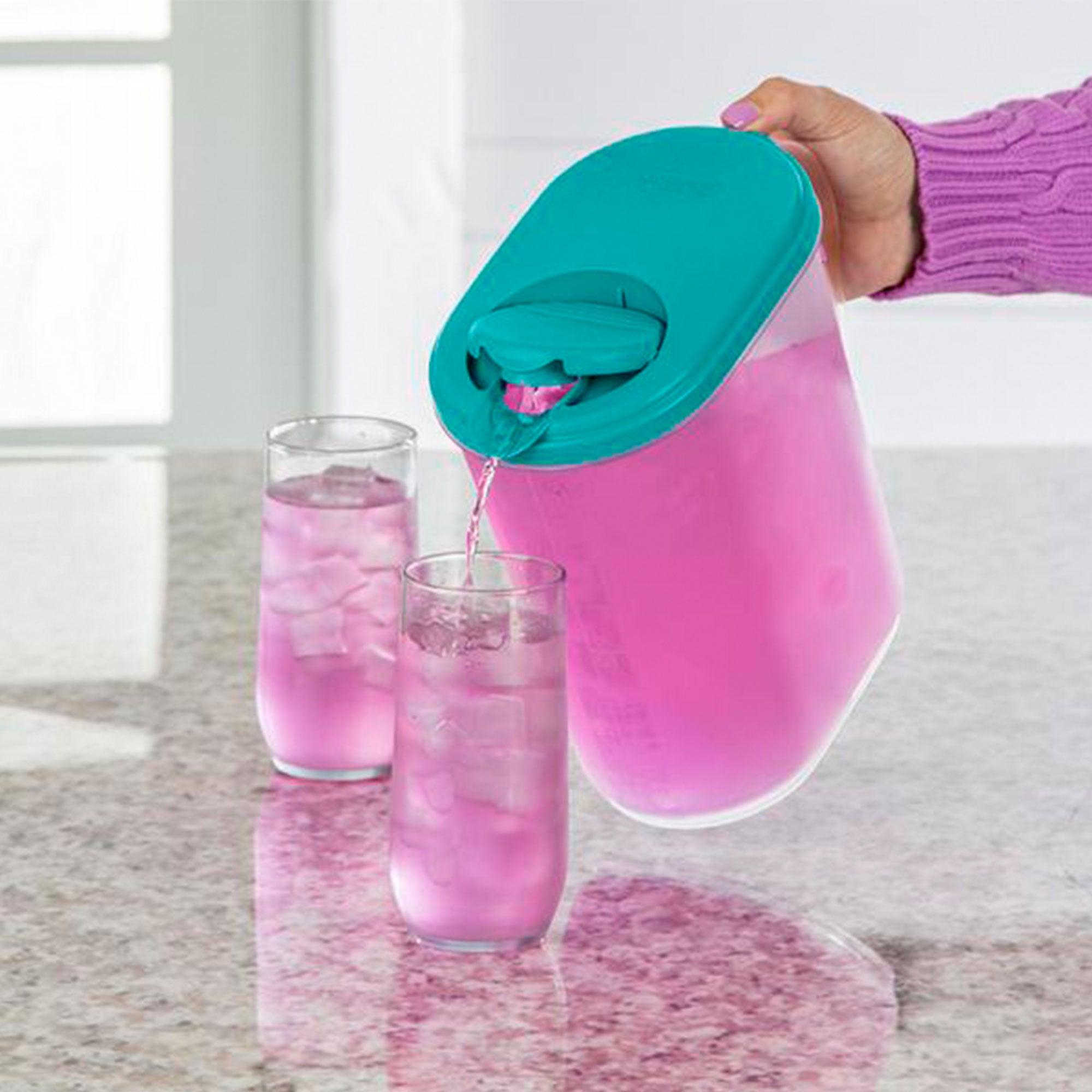 Sterilite Ultra-Seal BPA Free 1 Gallon Drink Pitcher with Grip Handle (12 Pack)