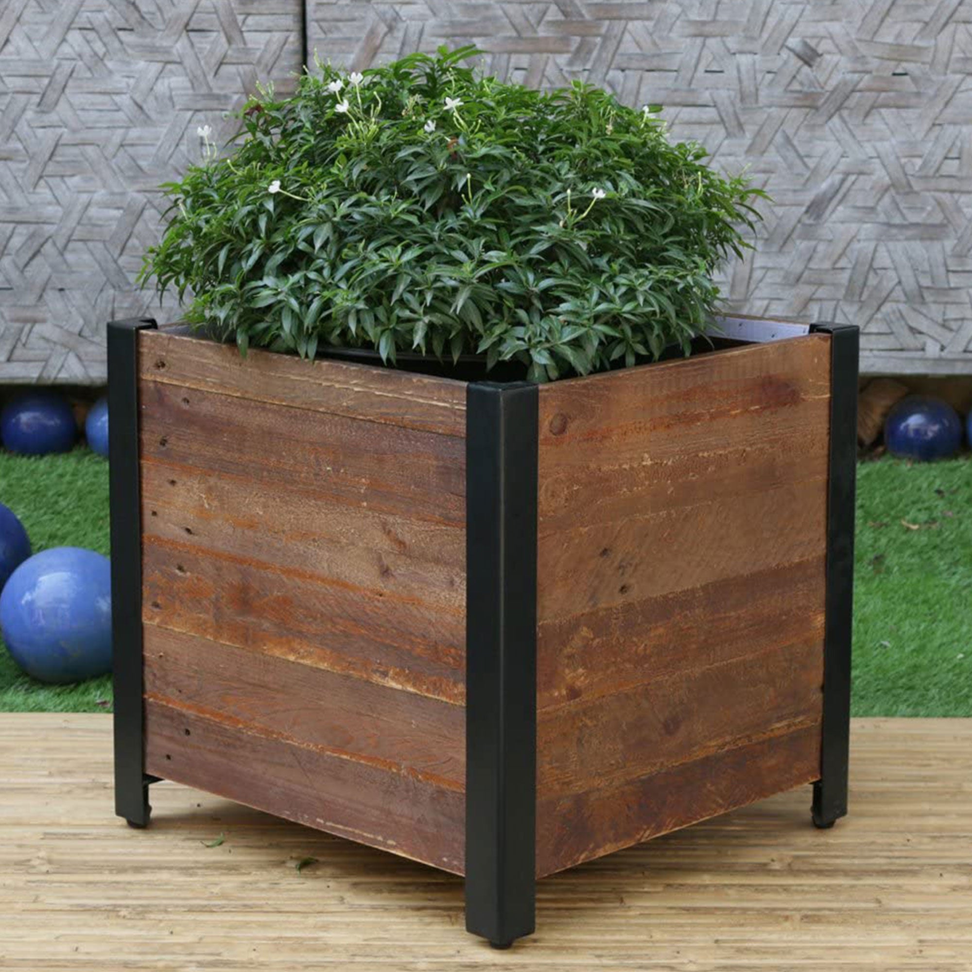 Grapevine 17.2" Wooden Square Urban Raised Garden Planter Box with Liner (Used) - VMInnovations