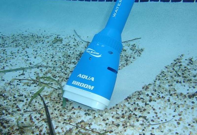 Pool Blaster Aqua Broom Pool Spa Suction Cleaner Battery Vacuum (Open Box)