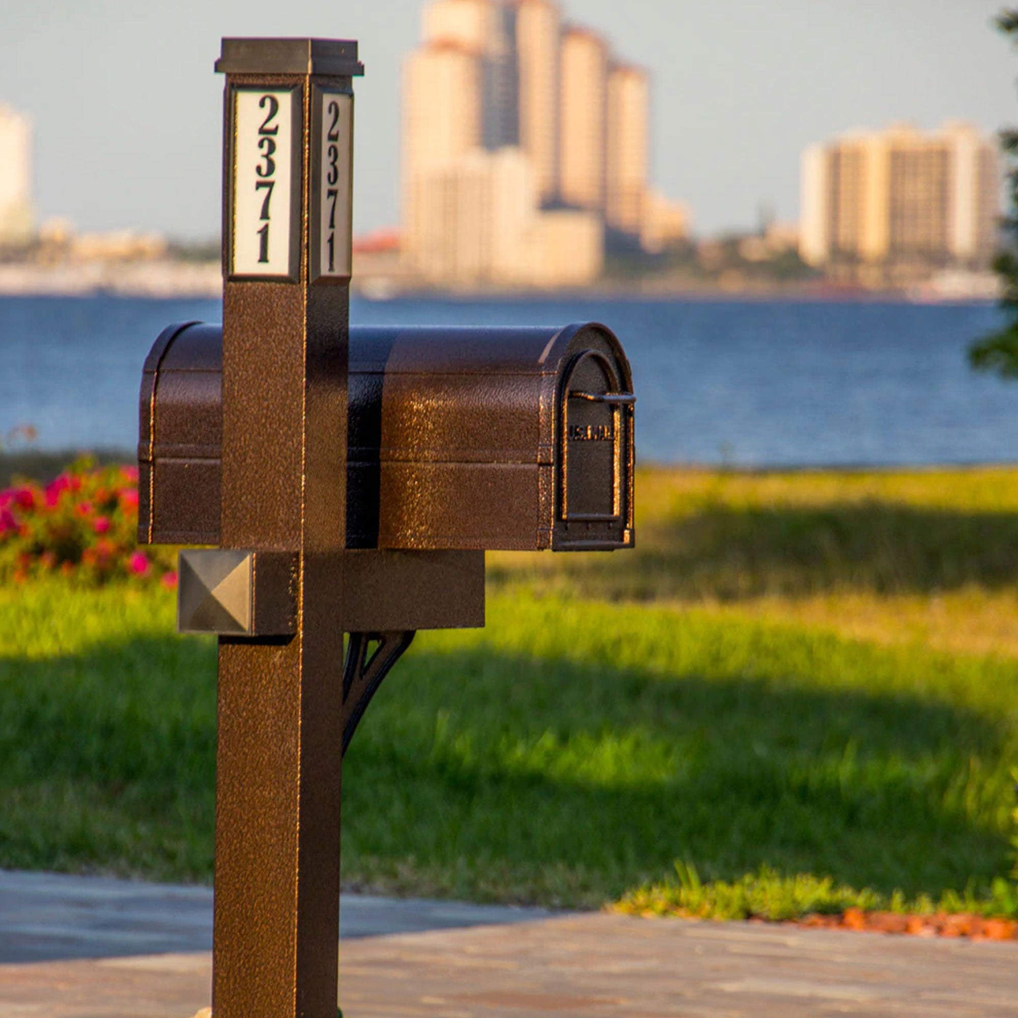 BrightLight Mailbox Solar Illuminated Single Post 2 Door Mailbox Kit, Bronze