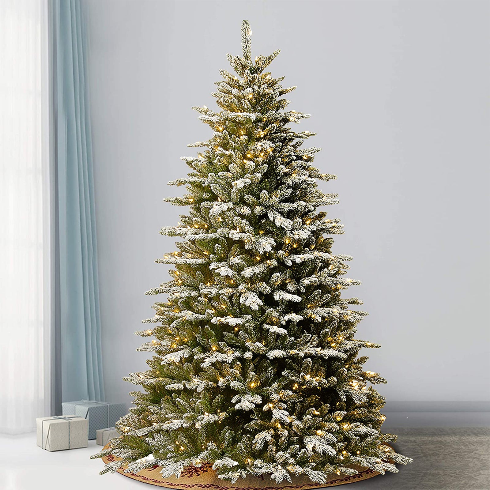 Snowy Sierra Spruce 7.5' Prelit Artificial Christmas Tree (Used) - VMInnovations