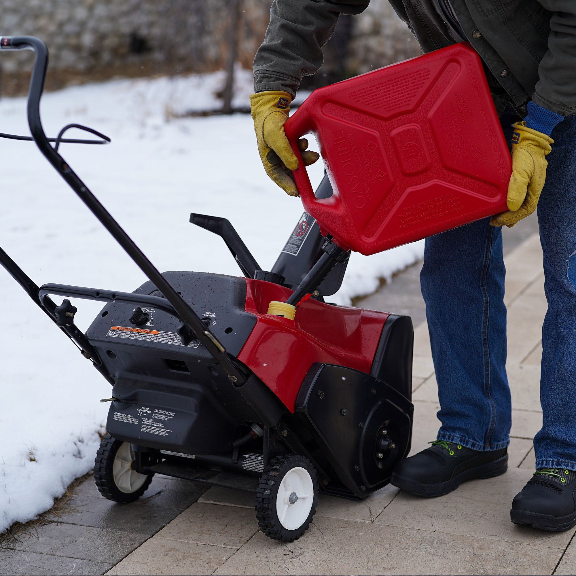 Midwest Can Company Military Style Gas Can with Quick Flow Spout, 5 Gallons, Red - VMInnovations