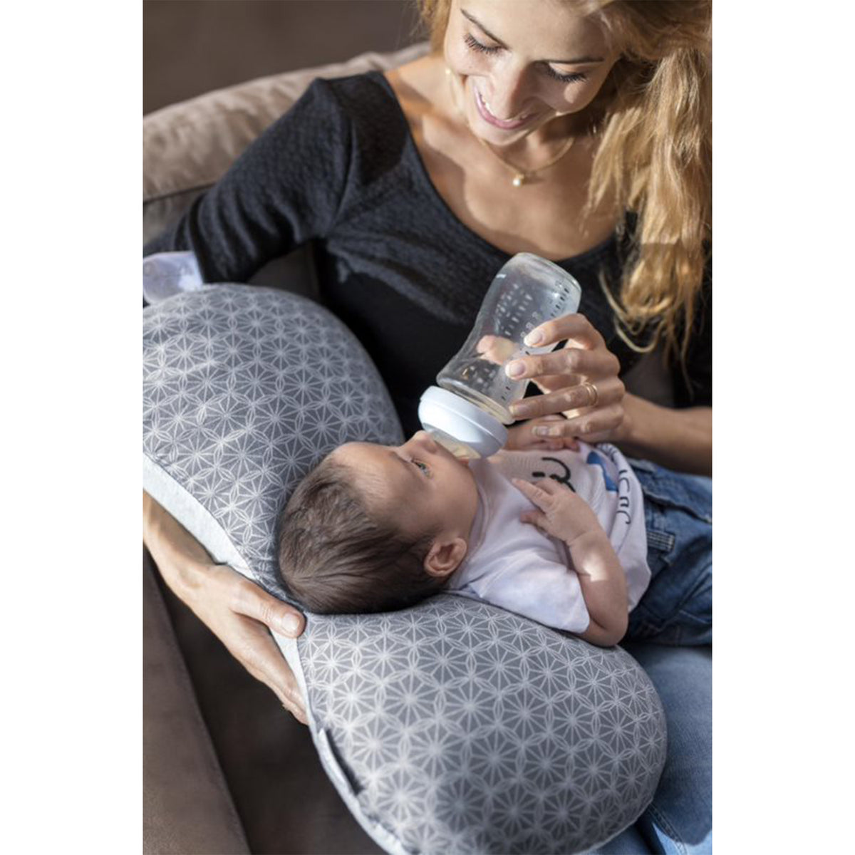 Babymoov Mom and Baby Sleep Aid Leg Support Nursing Pillow, Grey Polka Dots - VMInnovations