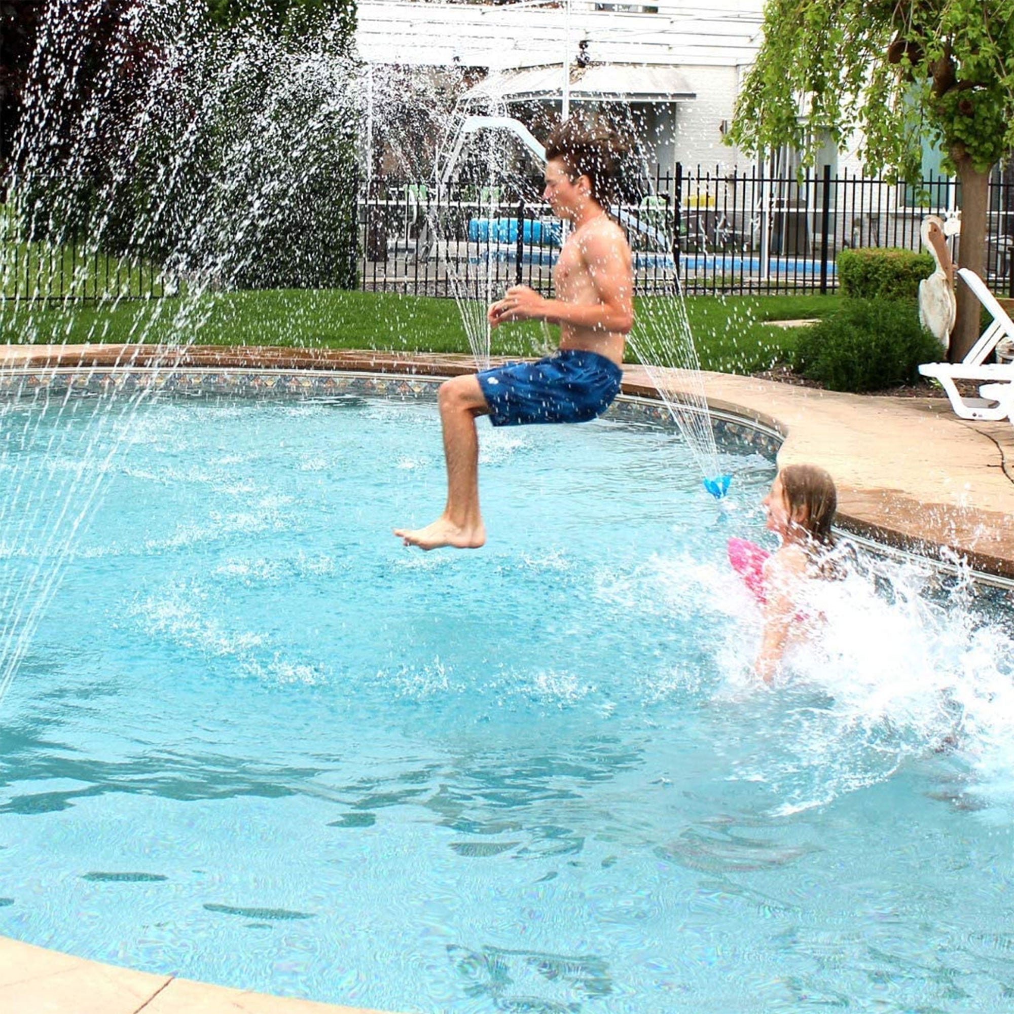Magic Pool Fountain Water Fountain w/Bulb (2 Pack) & Comfy Floats Sun Disc Float