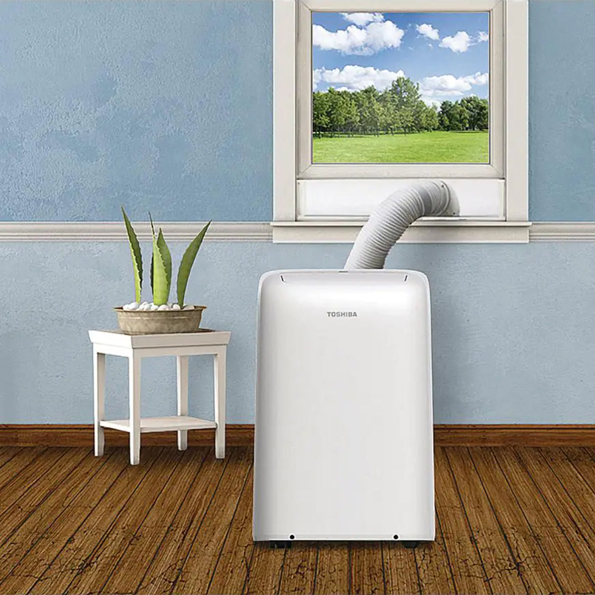 Toshiba 12,000 BTU 115 Volt Portable Air Conditioner & Dehumidifier (For Parts)