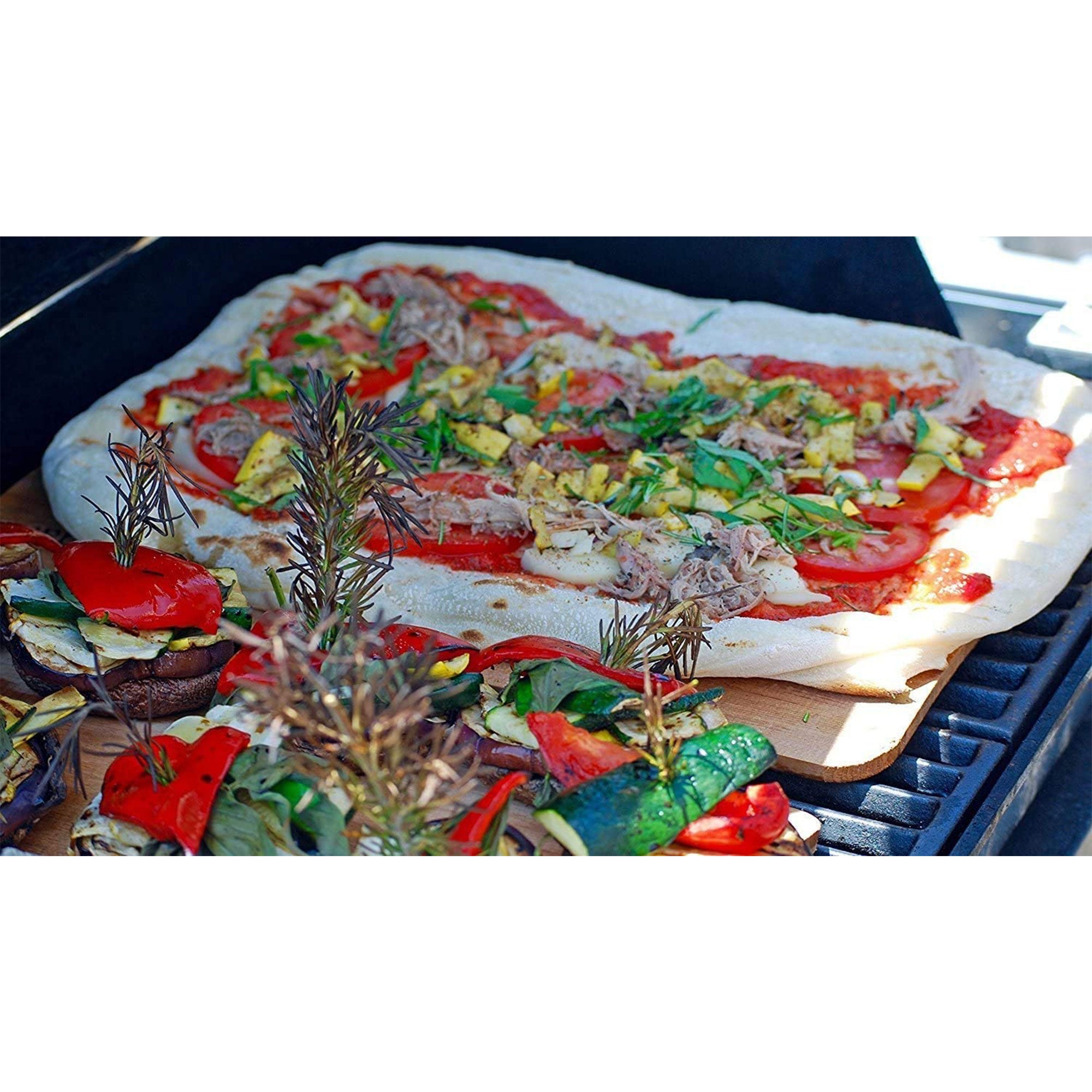 TrueFire 7.25 x 12" Western Red Cedar Grilling Planks, Smoky Flavor (24 Pack)