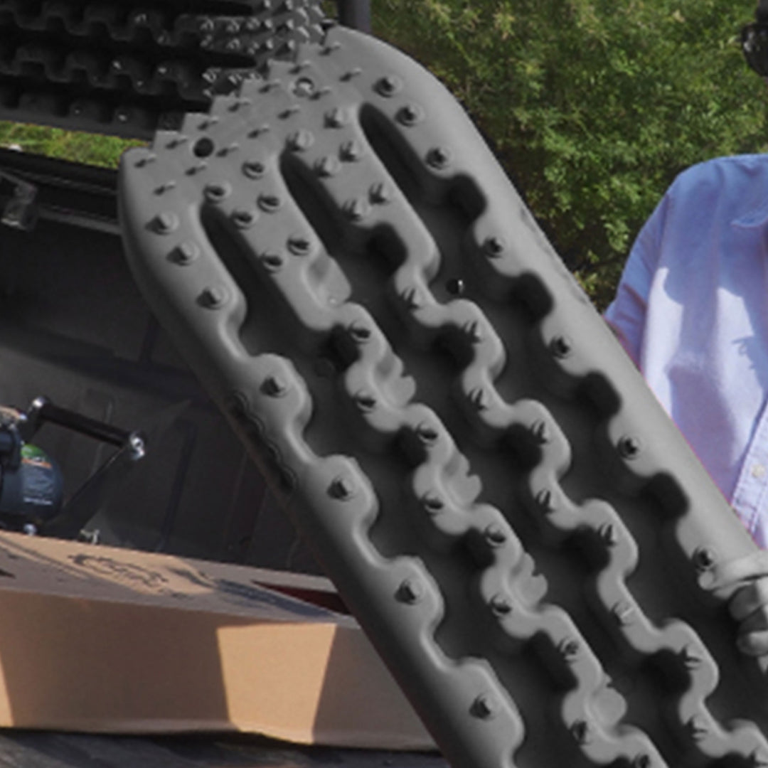 RUGCEL WINCH Quick Recovery Emergency 4 Wheel Drive Tire Mats, Black (Used) - VMInnovations