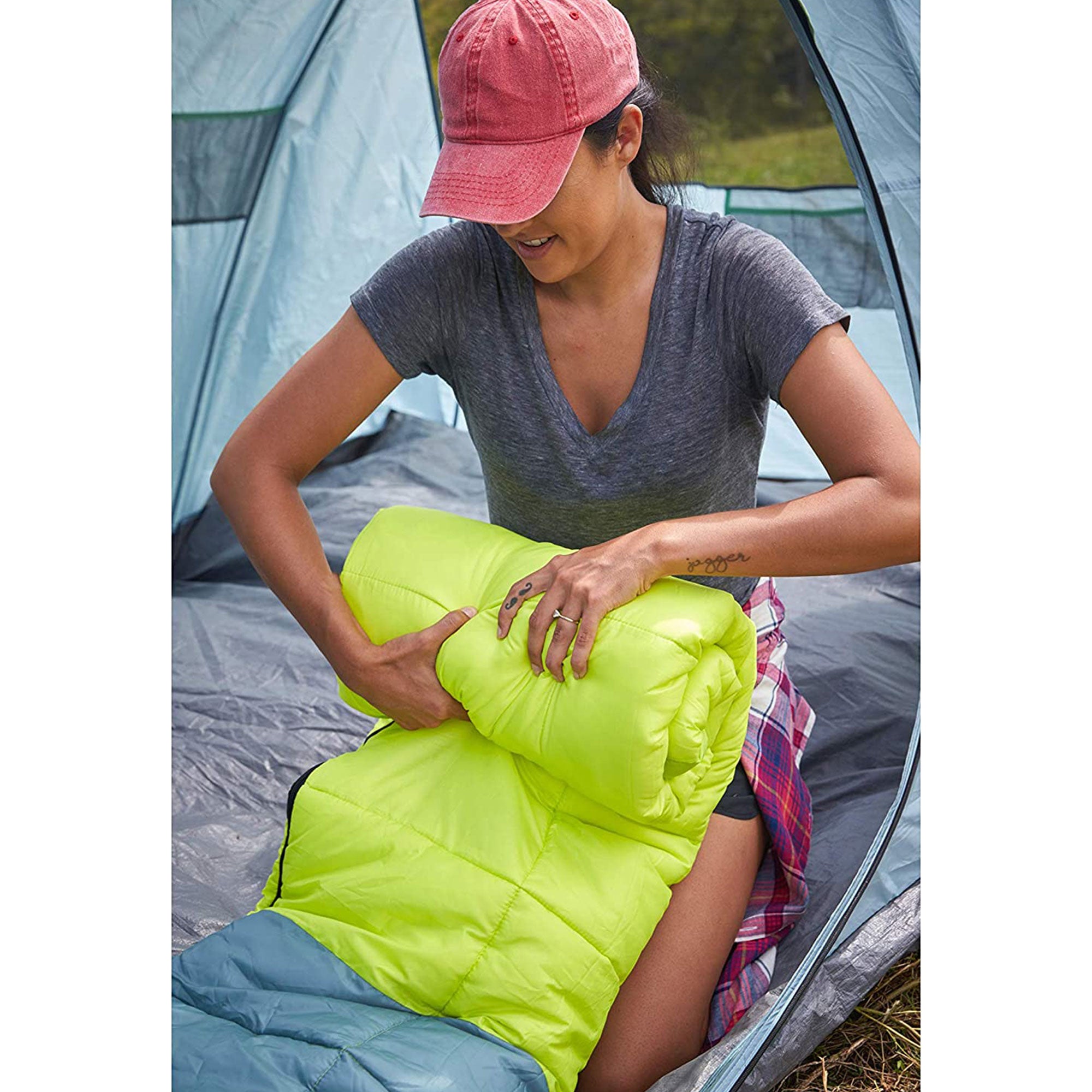 Coleman Kompact Lightweight 30 Fahrenheit Sleeping Bag for Camping and Hiking