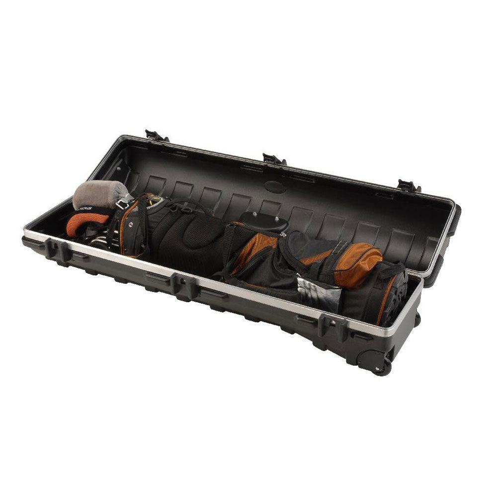 Wilson Ultra Men's 13 Piece Golf Club Set and SKB Cases Hard Plastic Travel Case