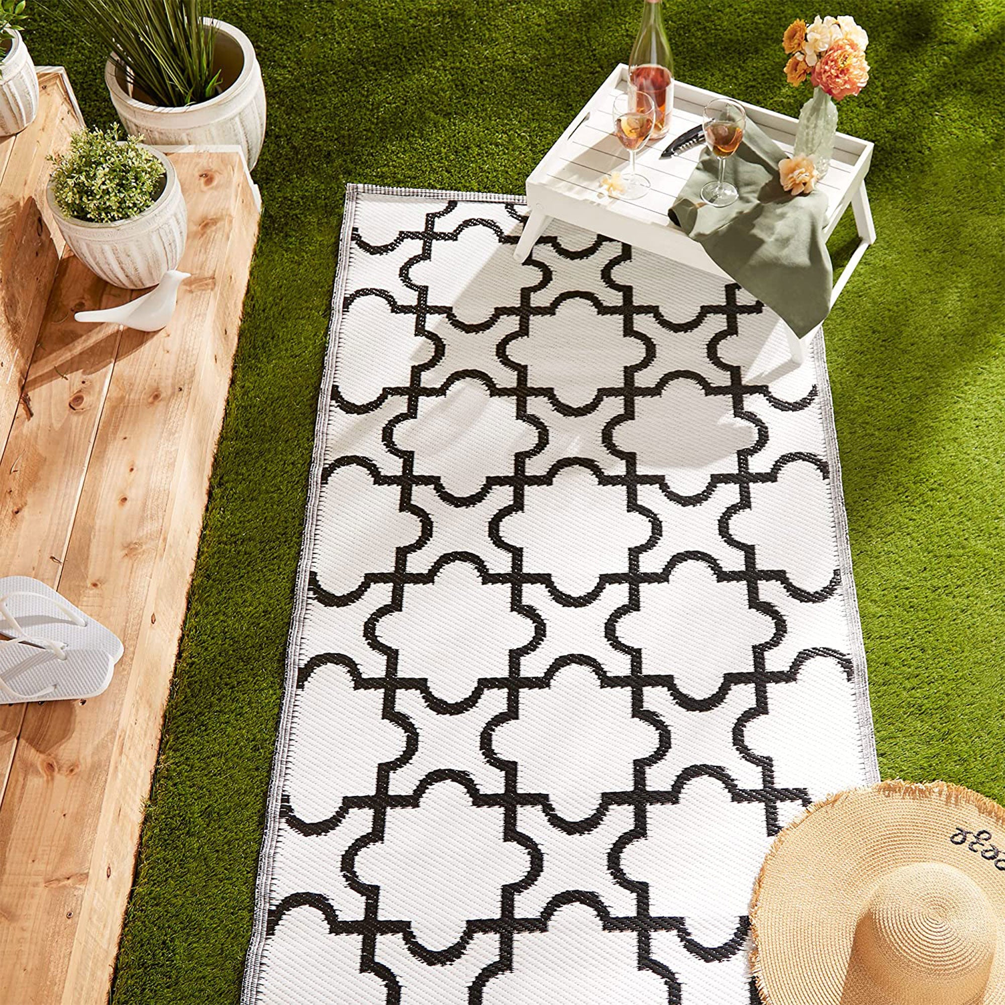 DII Design Imports Indoor Outdoor 3 x 6 Foot Reversible Lattice Woven Rug (Used) - VMInnovations