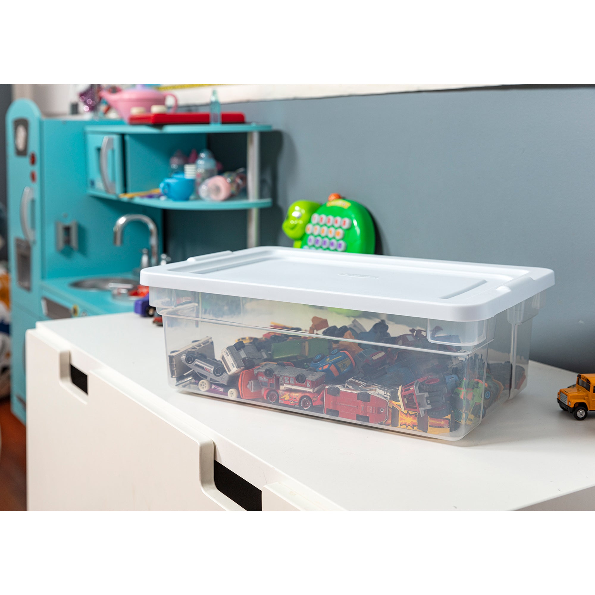 Rubbermaid Classic Clear 12 Qt Stackable Heavy Duty Plastic Storage Bins (Used) - VMInnovations