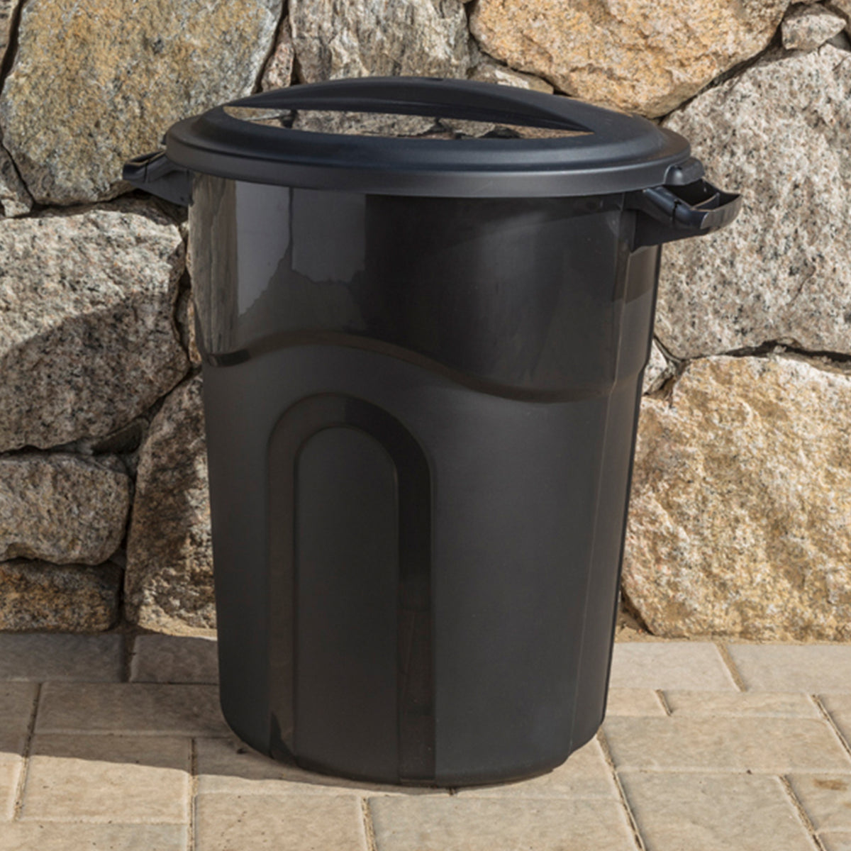 United Solutions 20 Gal Waste Container w/ Click Lock Lid, Black (2 Pack) (Used)