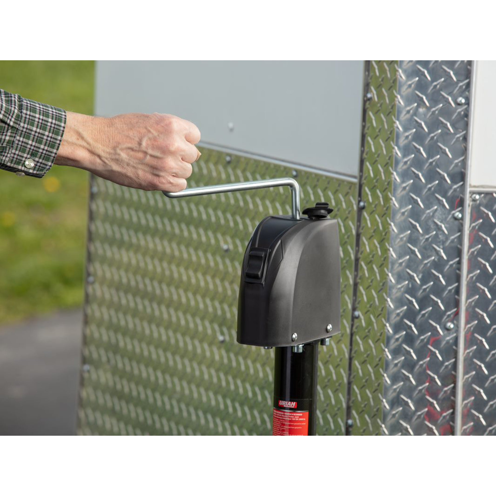 Uriah 12V Electric Trailer Jack w/Hard Wire Connection, 2000lb Capacity (Used) - VMInnovations