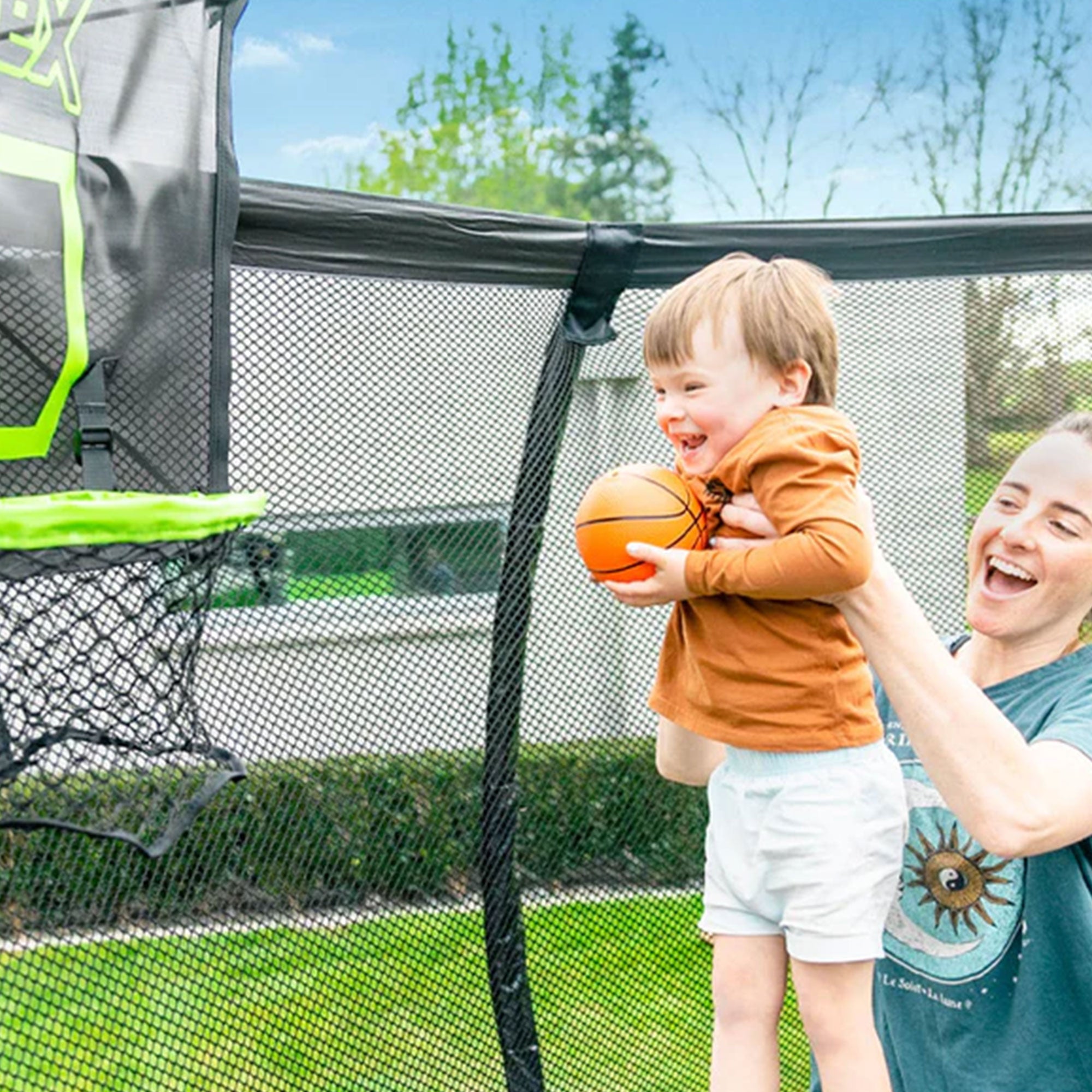 Flex140 14 Foot Trampoline with Enclosure and Ladder, Black and Green (Open Box)