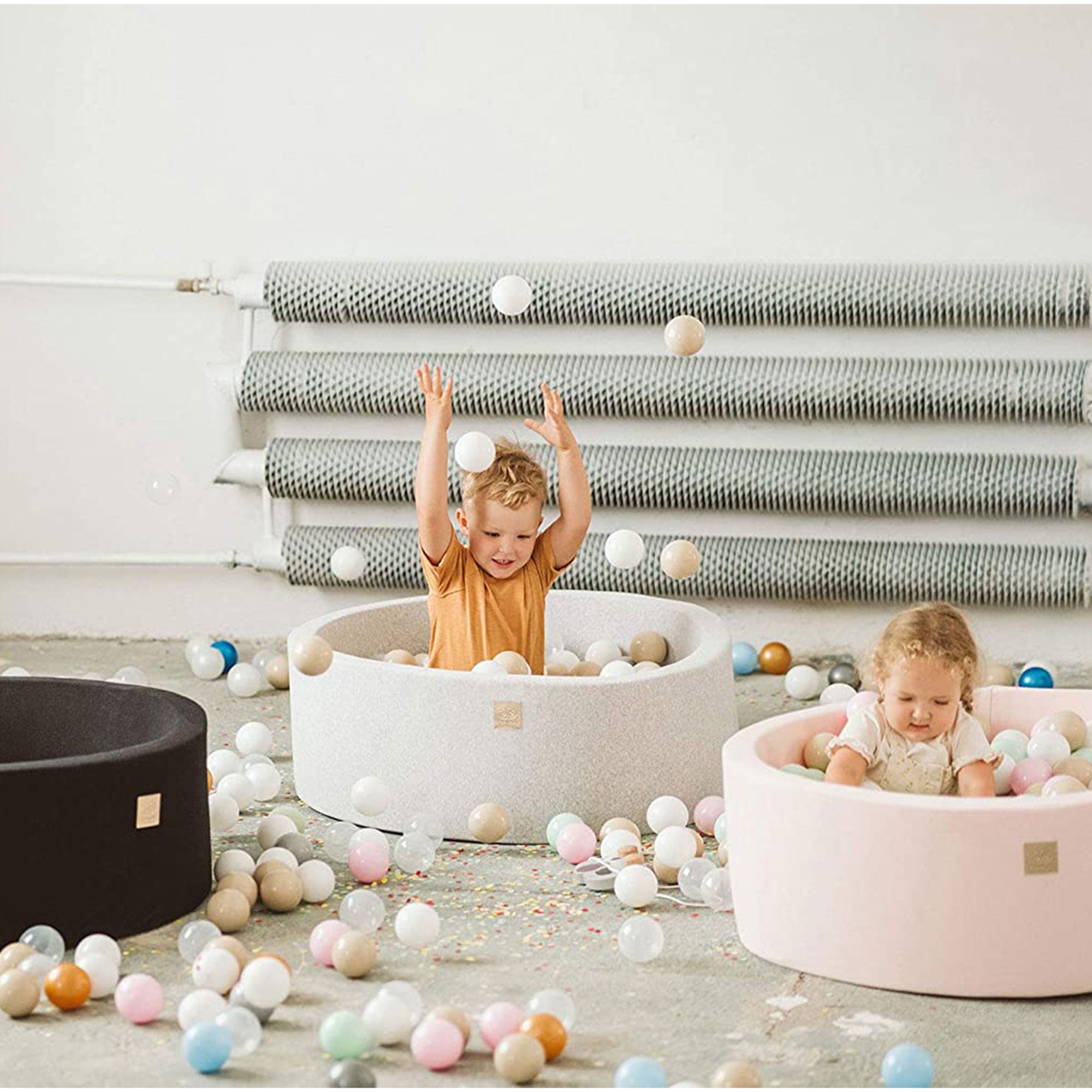 MeowBab 35 x 11.5" Baby Foam Ball Pit w/ 200 Balls, Pastel Pink/Gray (Open Box) - VMInnovations