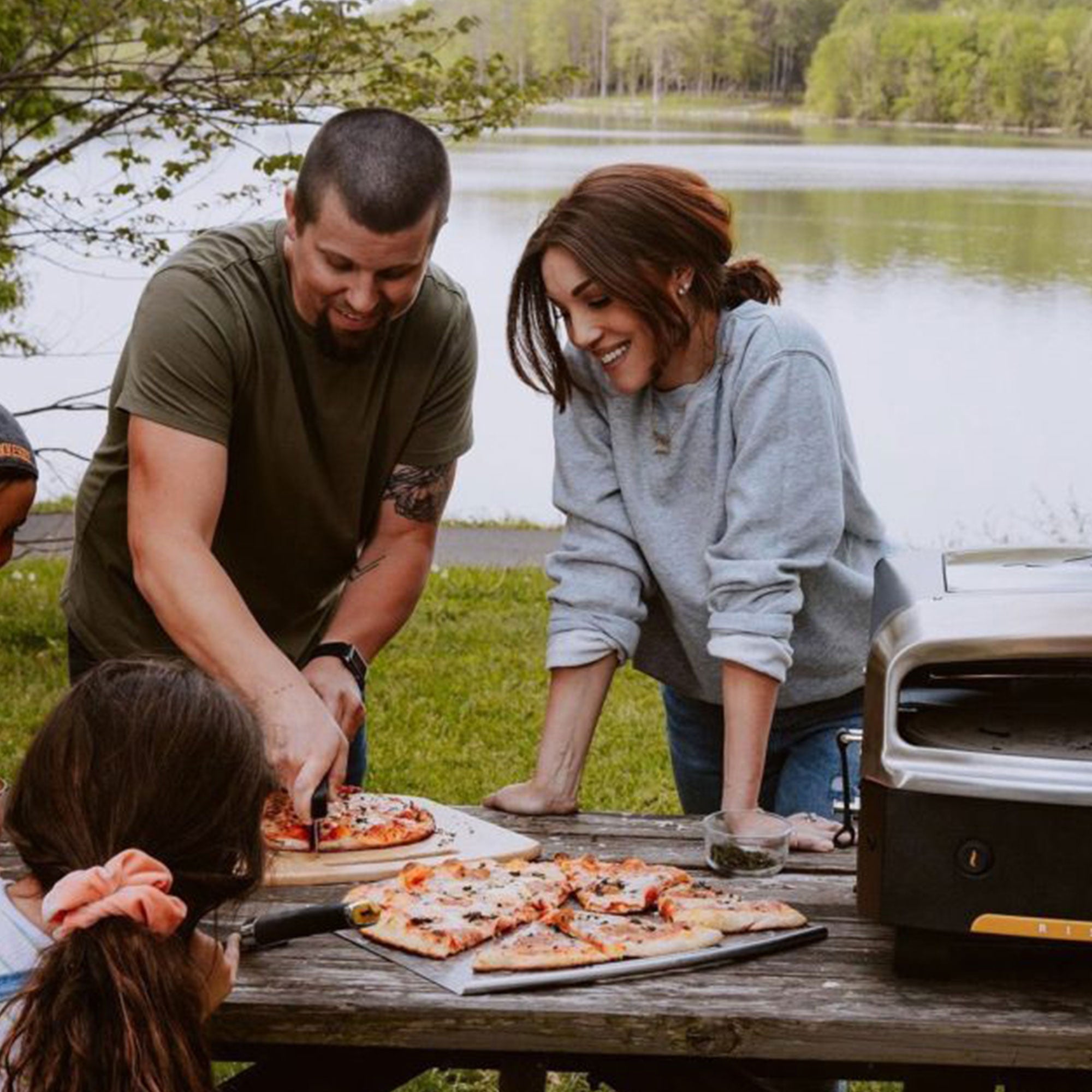 Halo Versa Liquid Propane Gas Pizza Oven with Rotating Cooking Stone (Open Box)