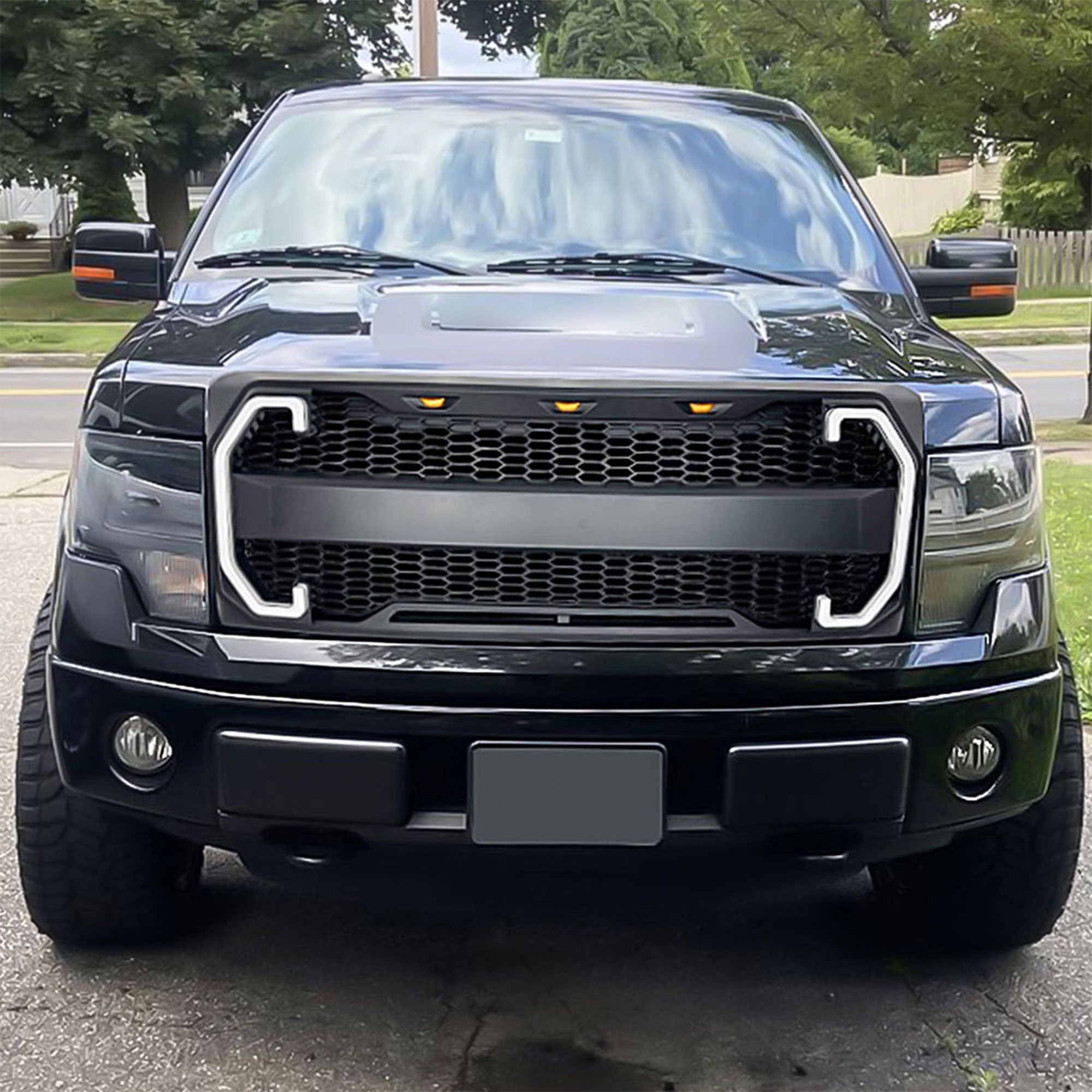 AMERICAN MODIFIED Style Mesh Grille w/Turn Lights 2009-2014 Ford F150 (Open Box) - VMInnovations