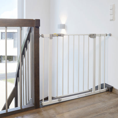 hauck Open N Stop Pressure Mounted Safety Gate with 8" Extension, White (Used) - VMInnovations