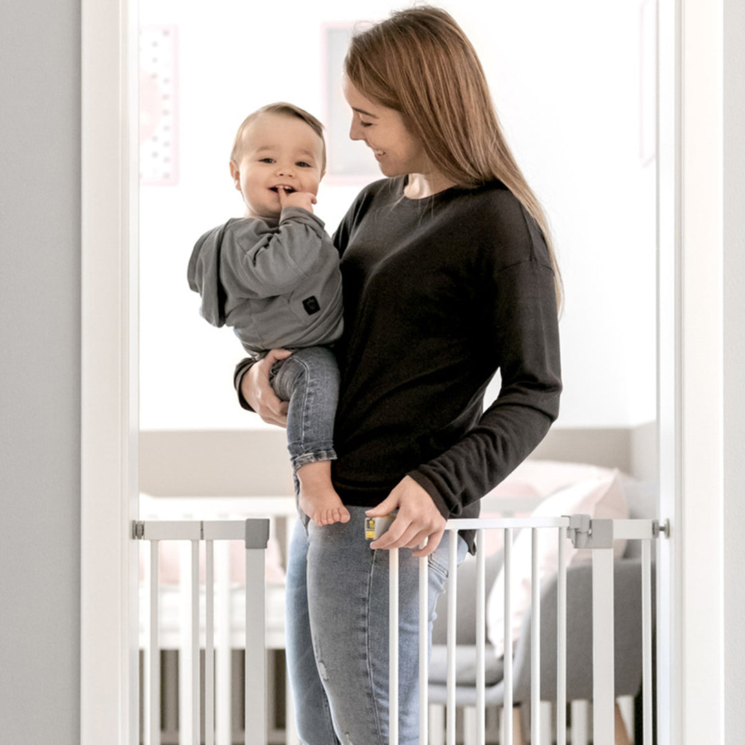 hauck Open N Stop Pressure Mounted Fit Baby Safety Gate w/3.5" Extension, White