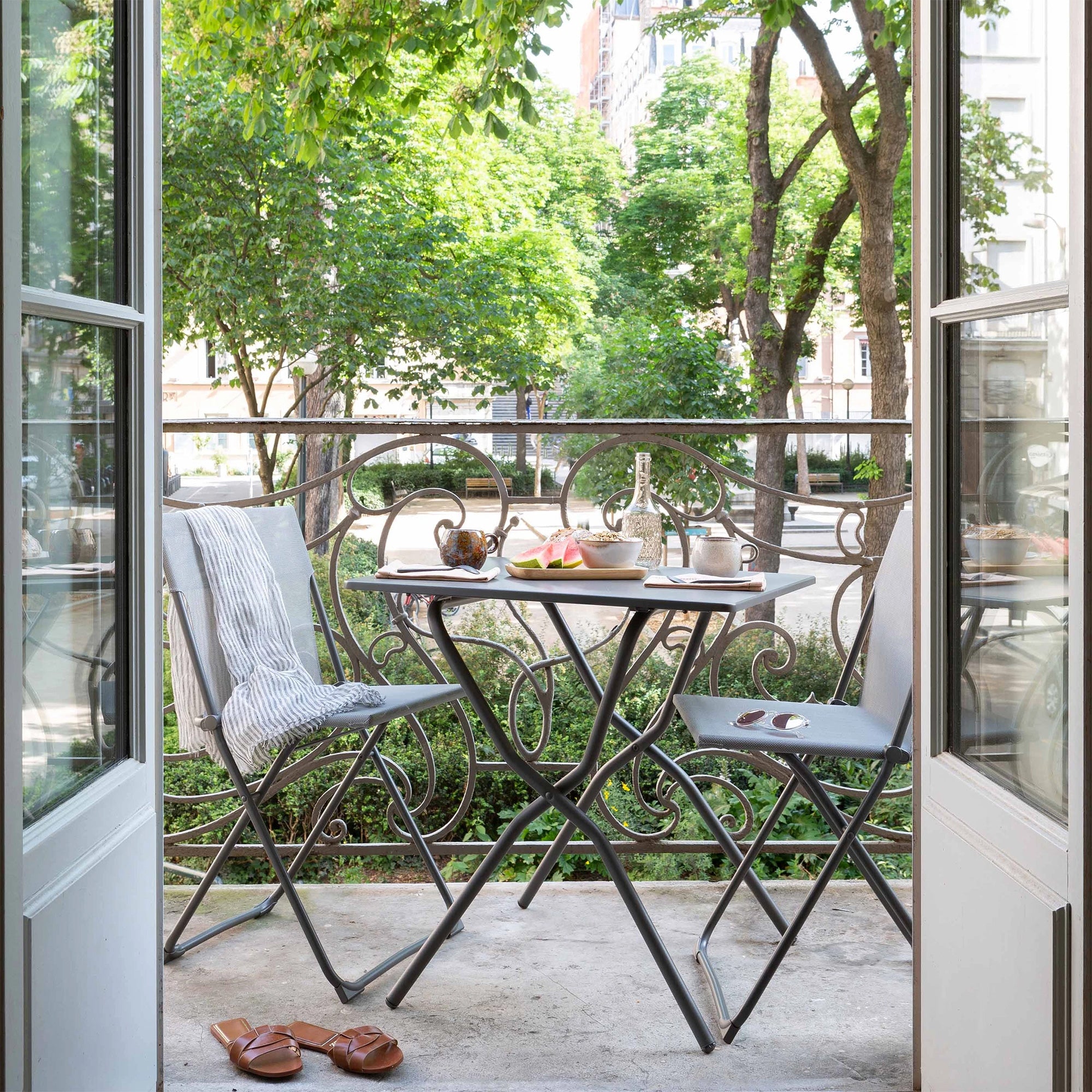 Lafuma Balcony II Colorblock Steel Square Folding Patio Table, Titanium (Used) - VMInnovations