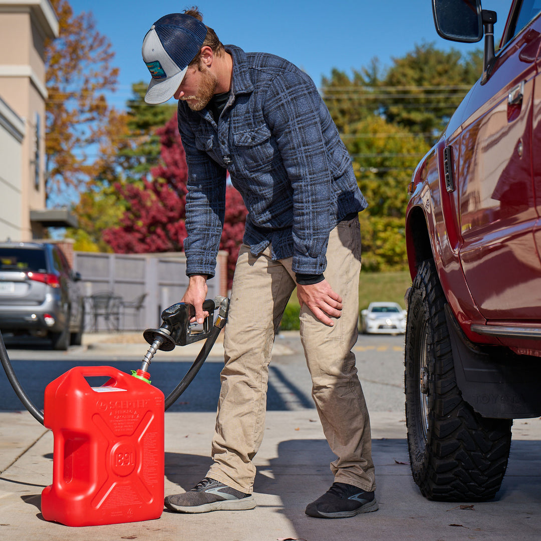 Scepter SmartControl Dual Handle Gasoline Container, 5 Gal/18.9L, Red (Open Box)