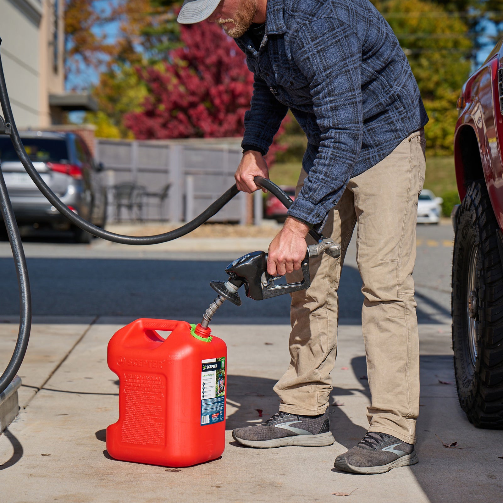 Scepter Dual Handle Gasoline Can Jug with Funnel, 5 Gal/18.9L, Red (Open Box) - VMInnovations