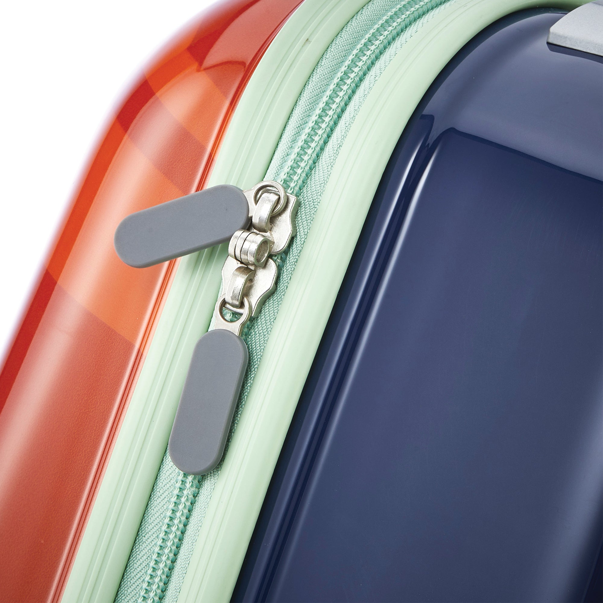 American Tourister Disney Star Wars Carry-On Suitcase & Backpack Set (Open Box) - VMInnovations