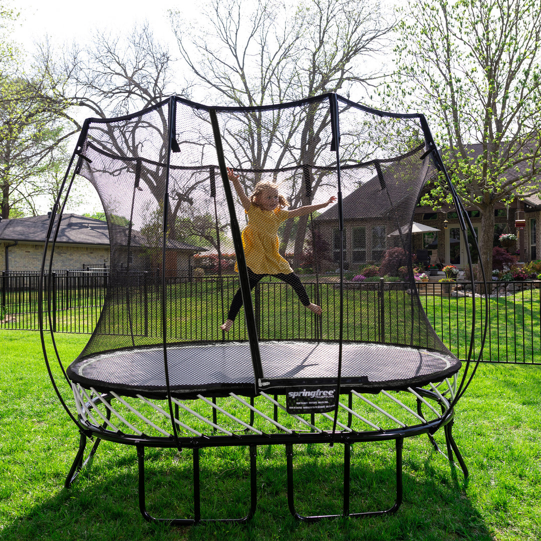 Springfree 6' x 9' Oval Outdoor Backyard Trampoline with FlexiNet and Soft Edge