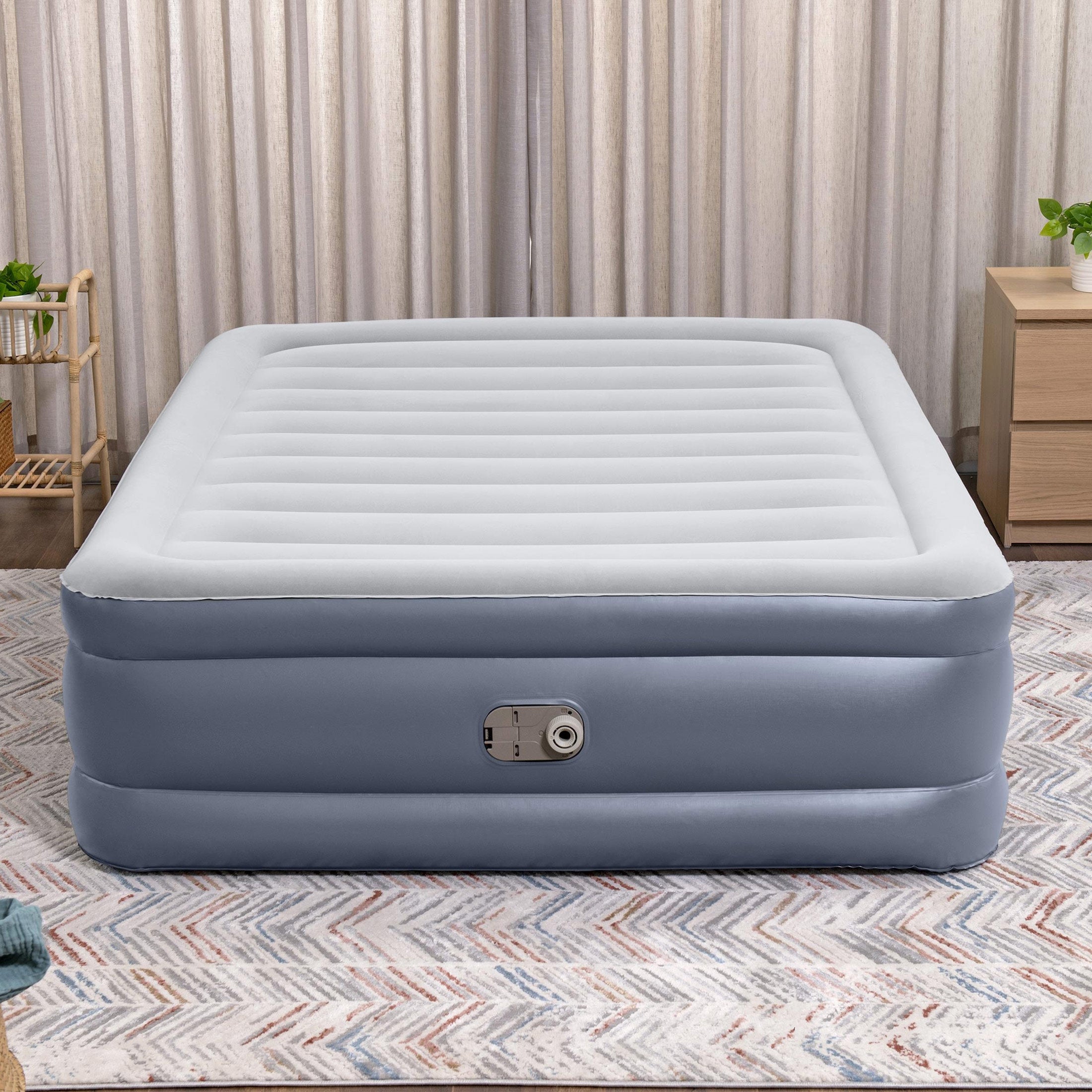 Tritech Air Mattress w/Built-in AC Pump & Antimicrobial Coating, Queen (Used)