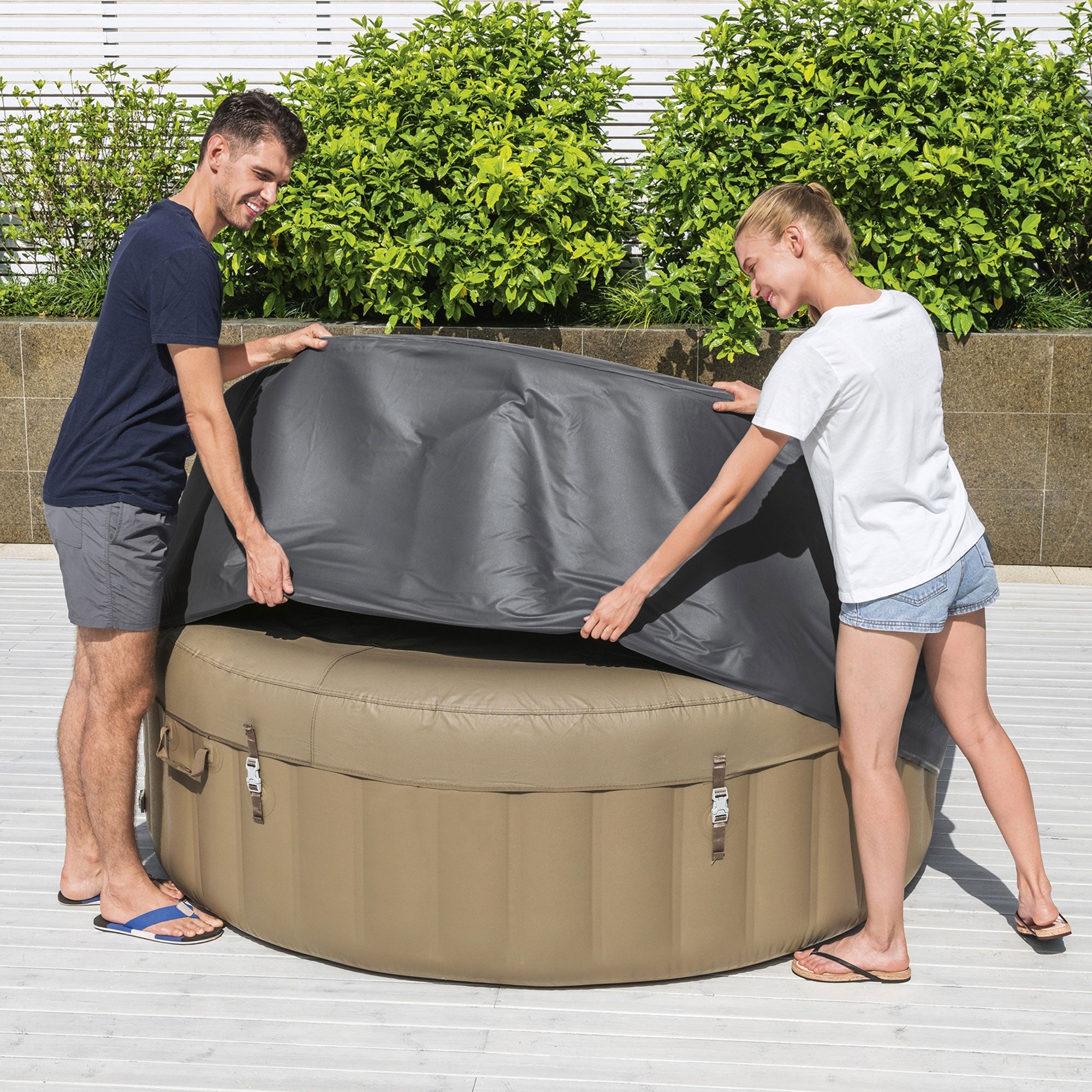 Bestway Milan SaluSpa 6 Person Inflatable Hot Tub w/EnergySense DuraPlus Cover