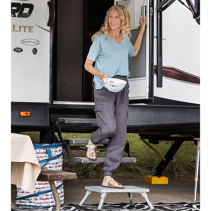 Camco 43677 Fixed Height Aluminum Platform Step Stool with Rubber Feet(Open Box)