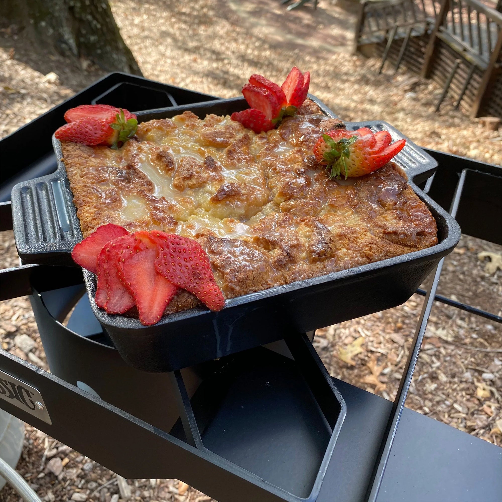 Bayou Classic 8x8 Inch Pre Seasoned Cast Iron Cake Pan Casserole Bakeware (Used) - VMInnovations