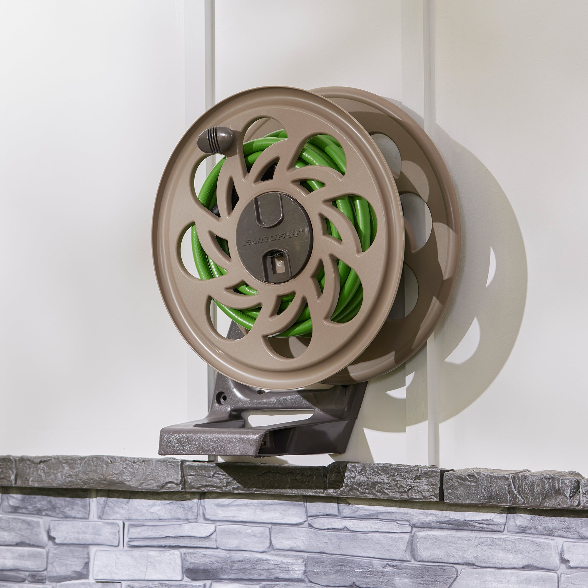 Suncast 125 Foot Wall Mounted Side Tracker 5/8 Inch Garden Hose Reel, (4 Pack) - VMInnovations