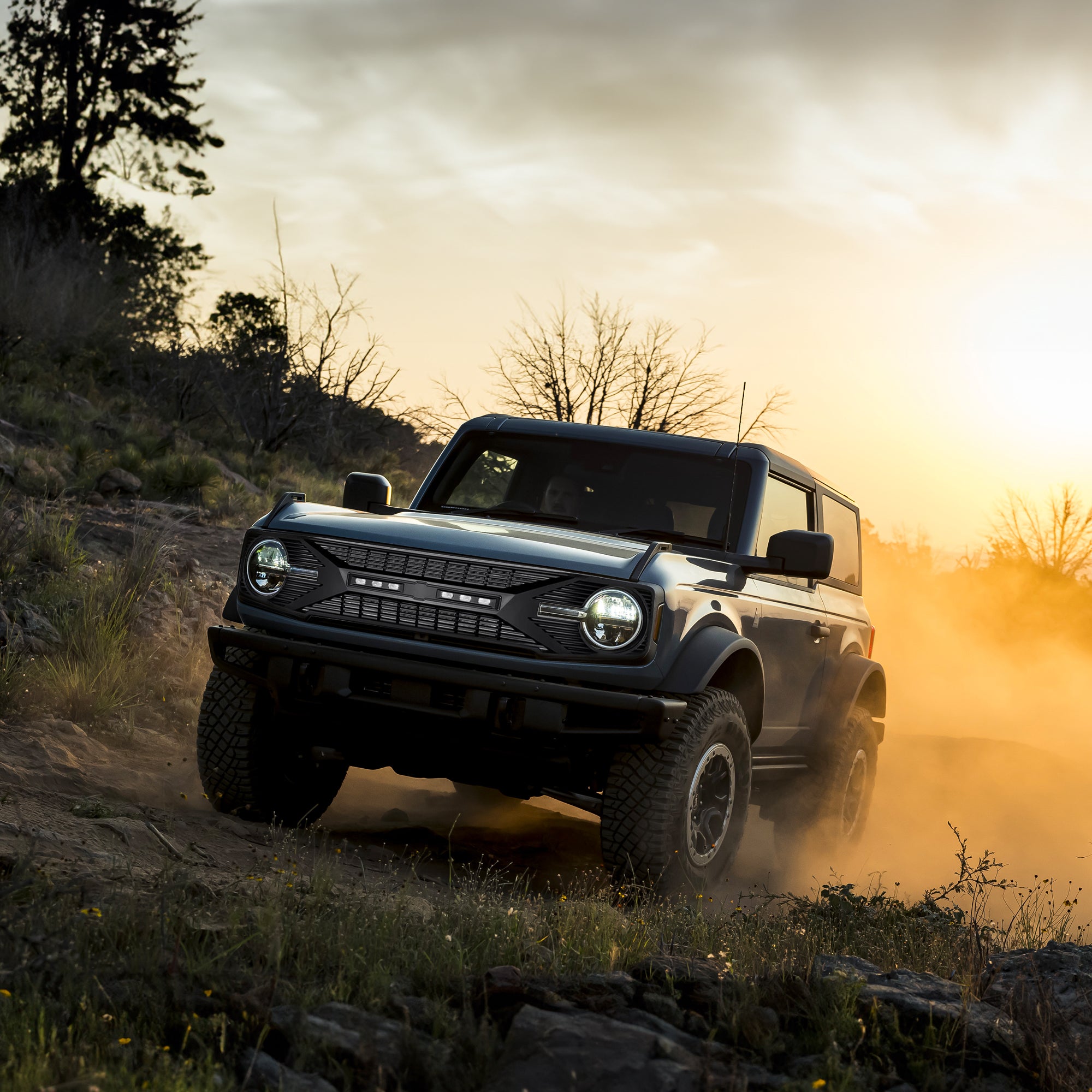 AMERICAN MODIFIED Grille with Lights for 21-24 Ford Bronco with Front Camera - VMInnovations