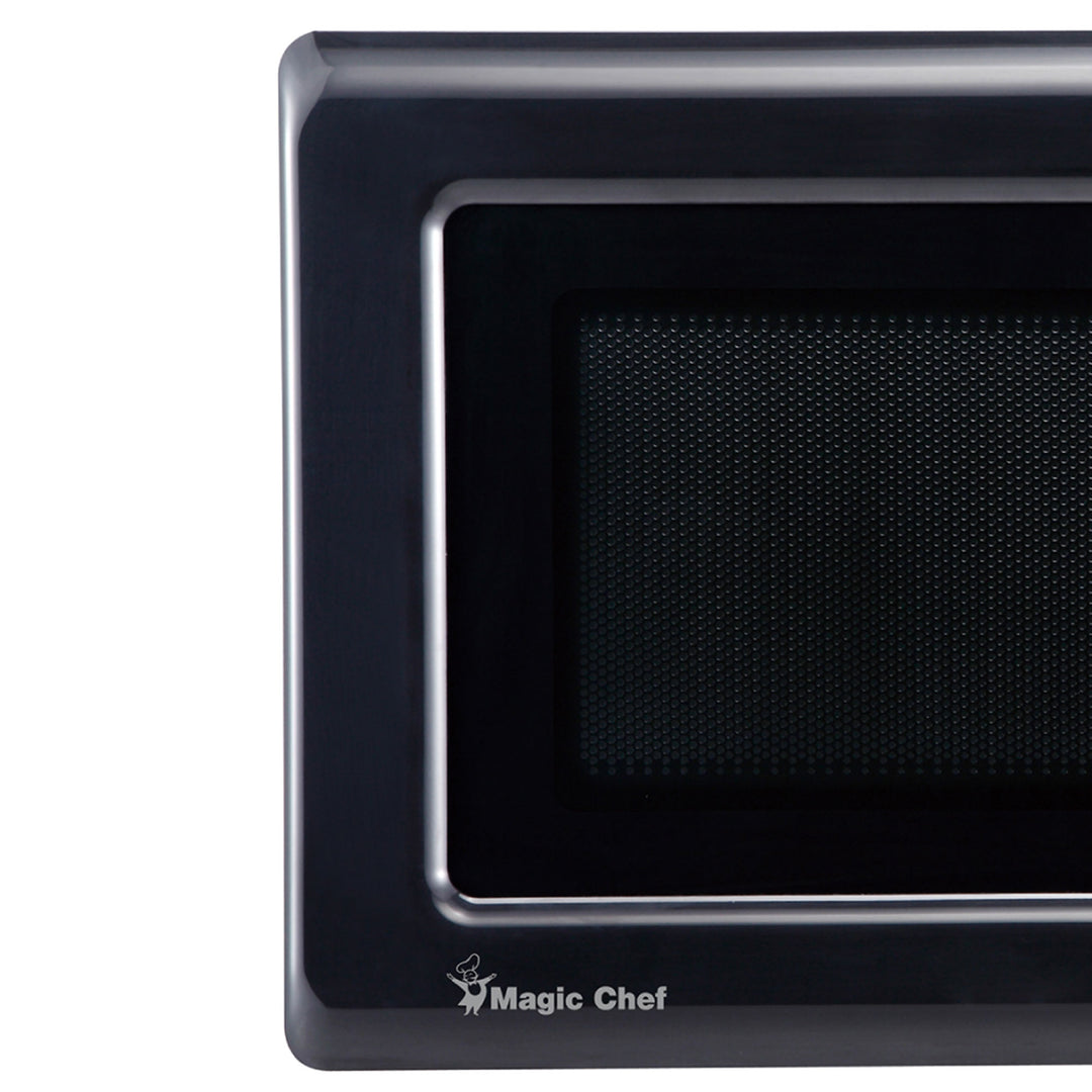 Magic Chef 700 Watt 0.7 Cubic Feet Digital Touch Microwave, Black (Used) - VMInnovations
