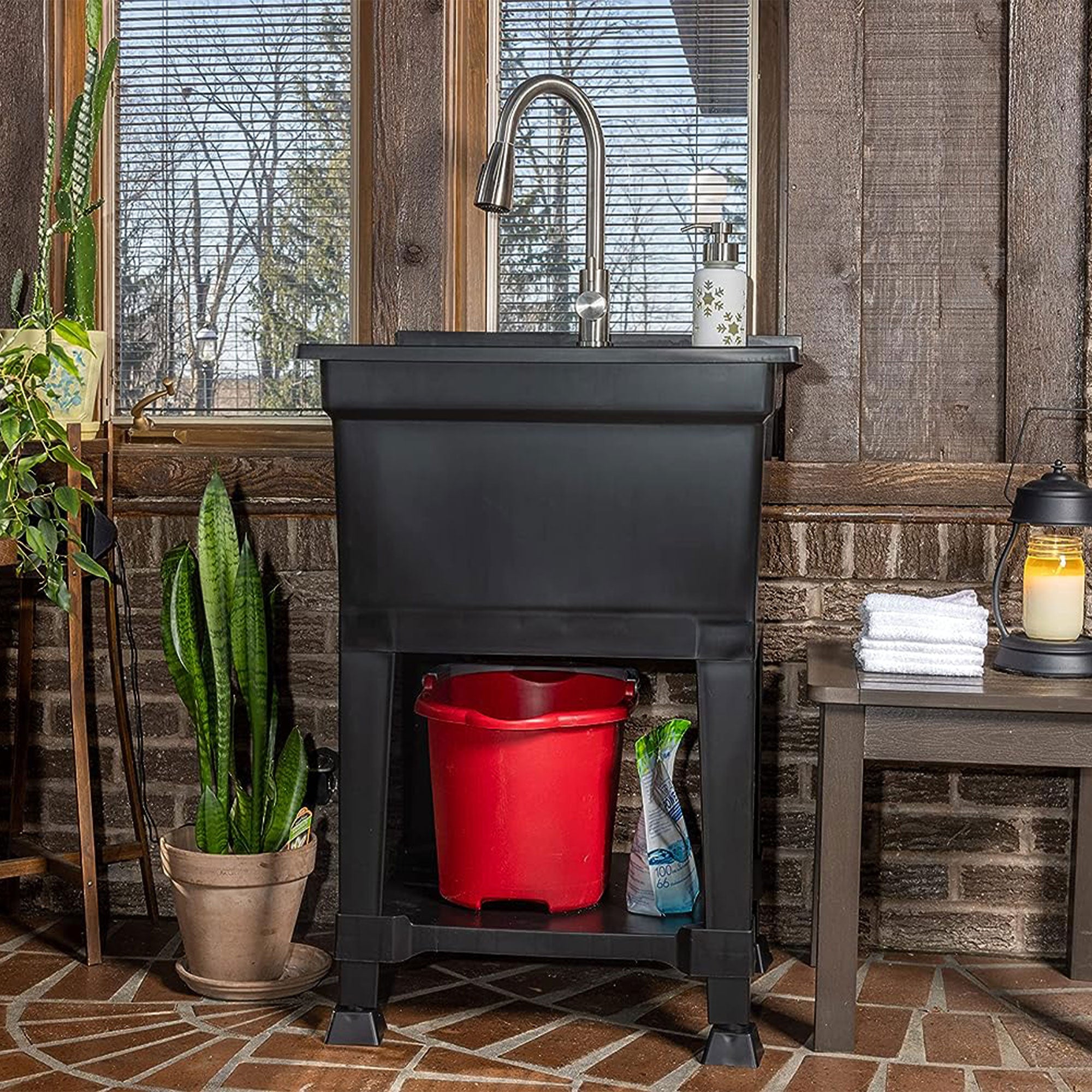 UTILITYSINKS Plastic 24" Freestanding Workshop Utility Tub Sink, Black (Used) - VMInnovations