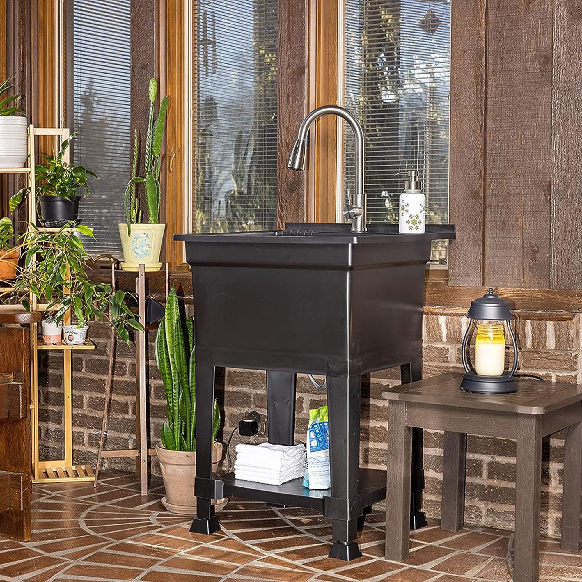 UTILITYSINKS Plastic 24" Freestanding Workshop Utility Tub Sink, Black (Used) - VMInnovations